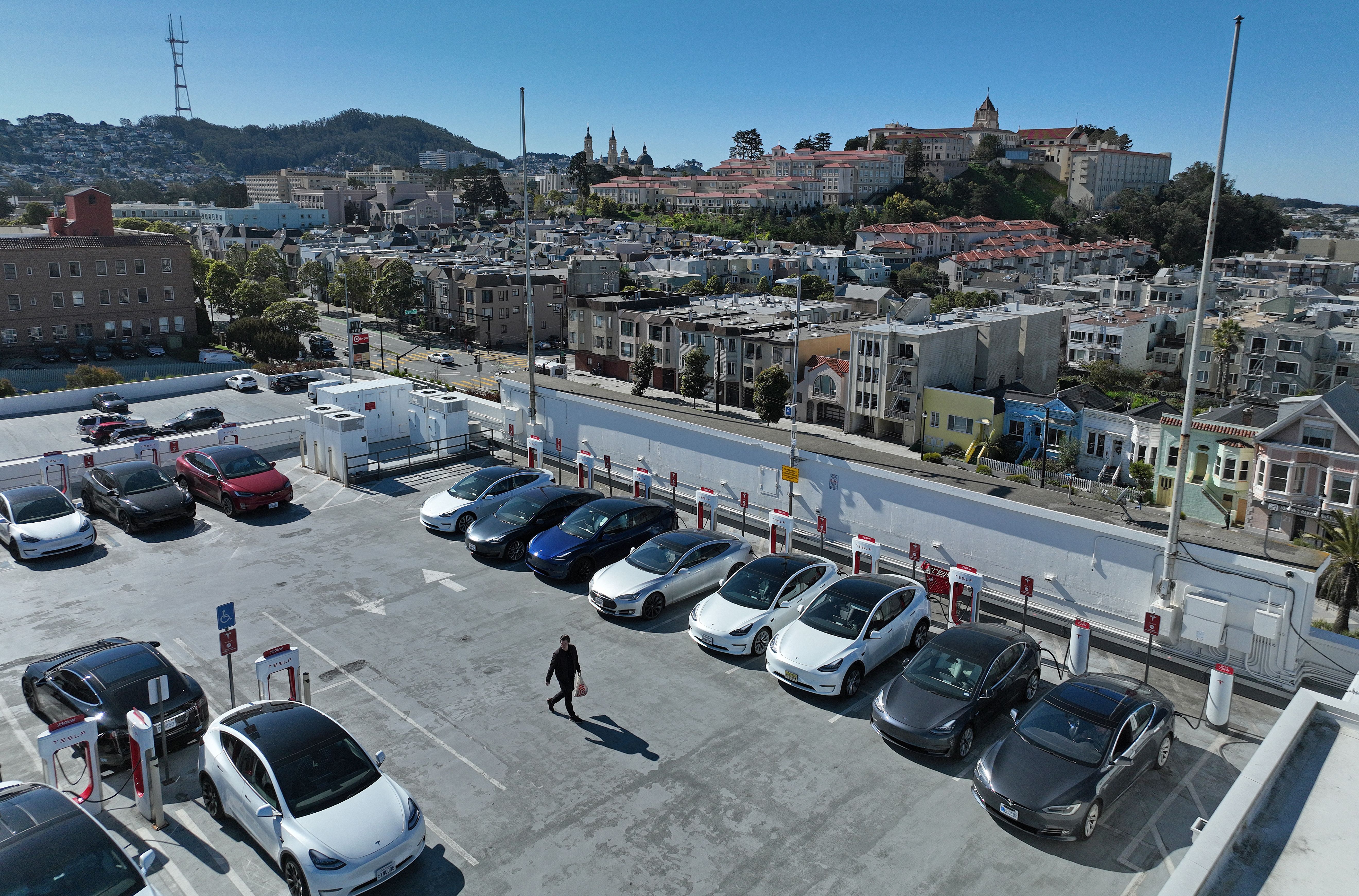 California Now Has Nearly 50 Percent More EV Plugs Than Gas Pumps