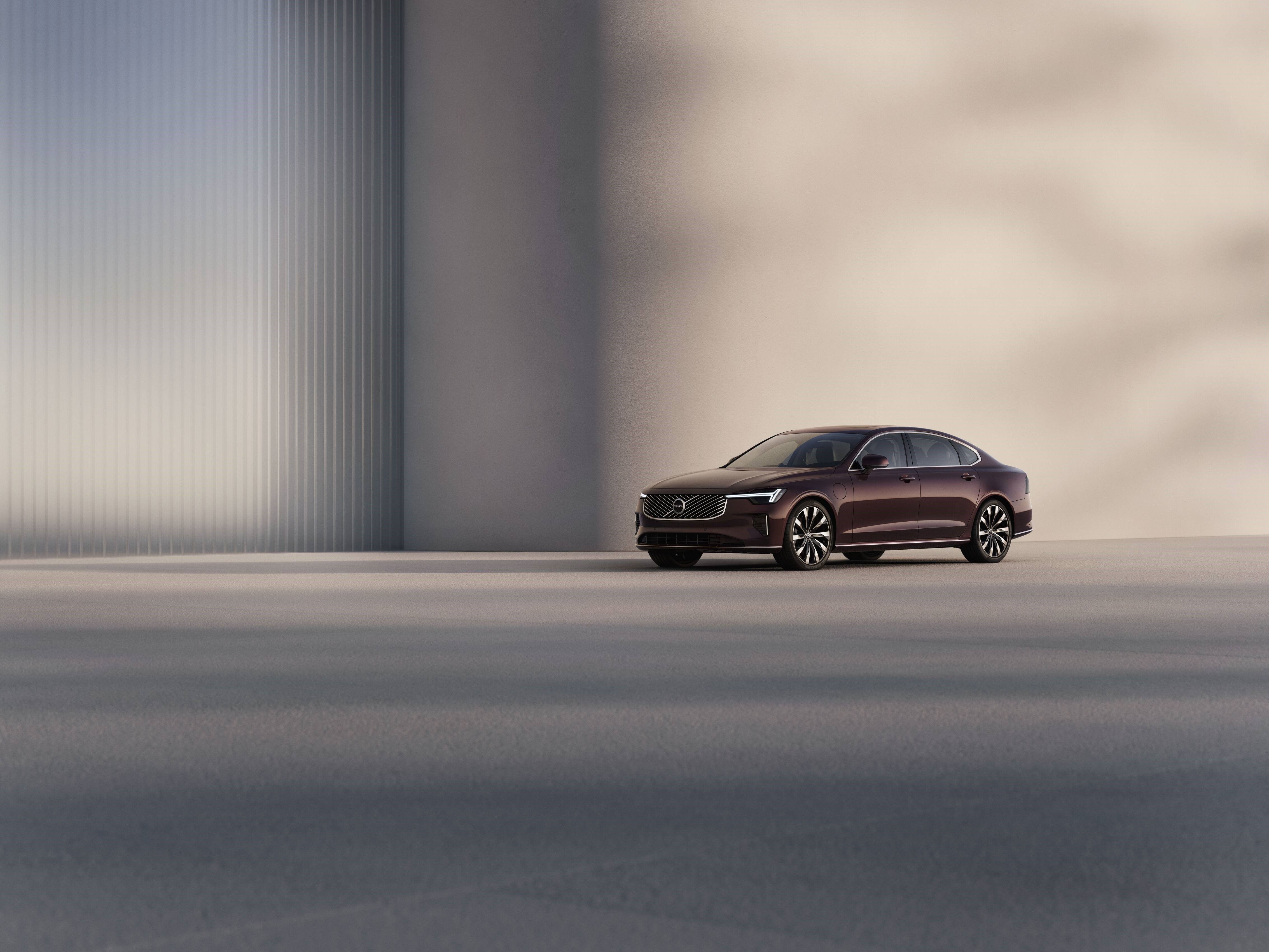 2026 Volvo S90 Wears Crisp Styling but Won’t Return to U.S.