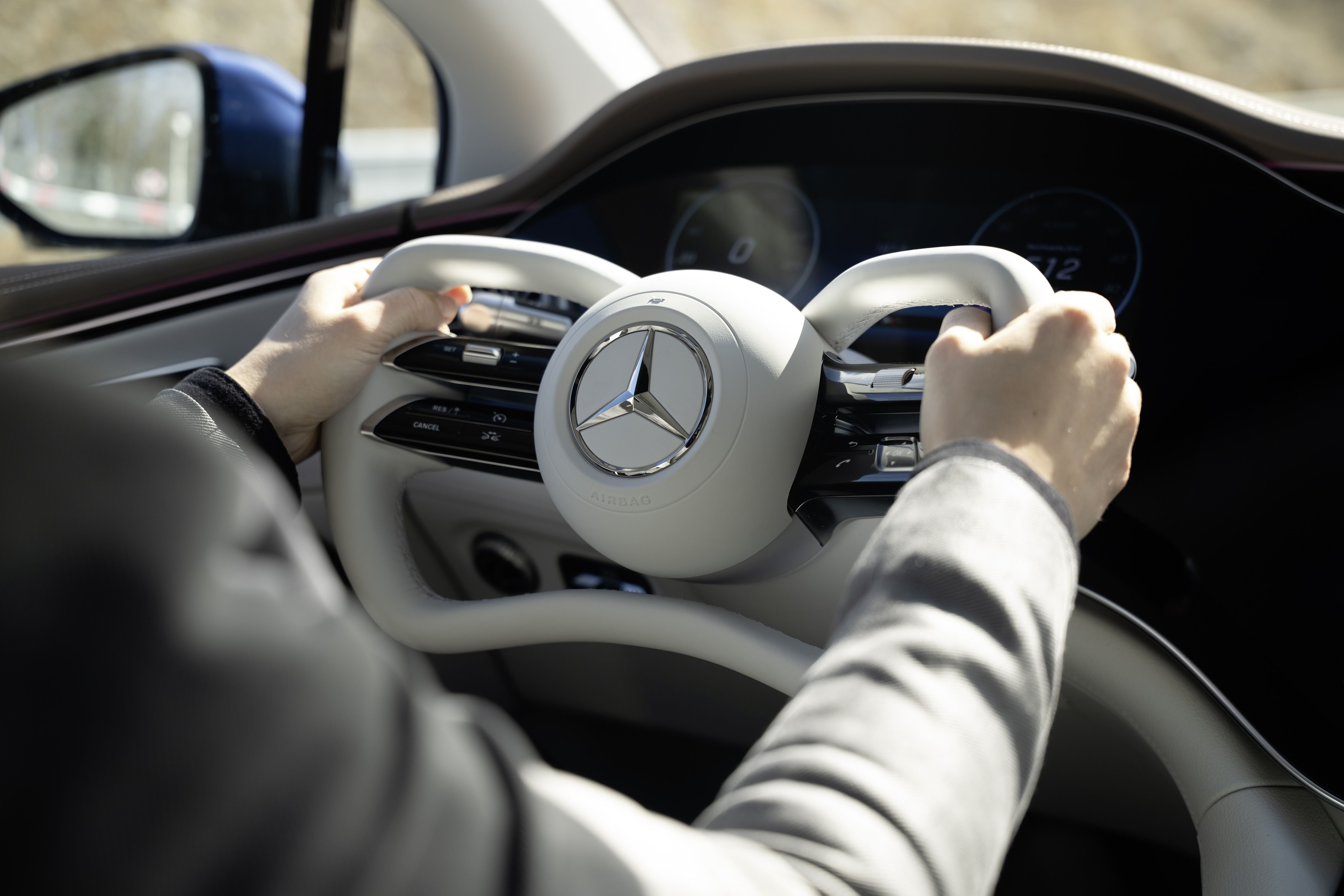 2026 Mercedes-Benz EQS Adopts New Steer-by-Wire System and a Yoke