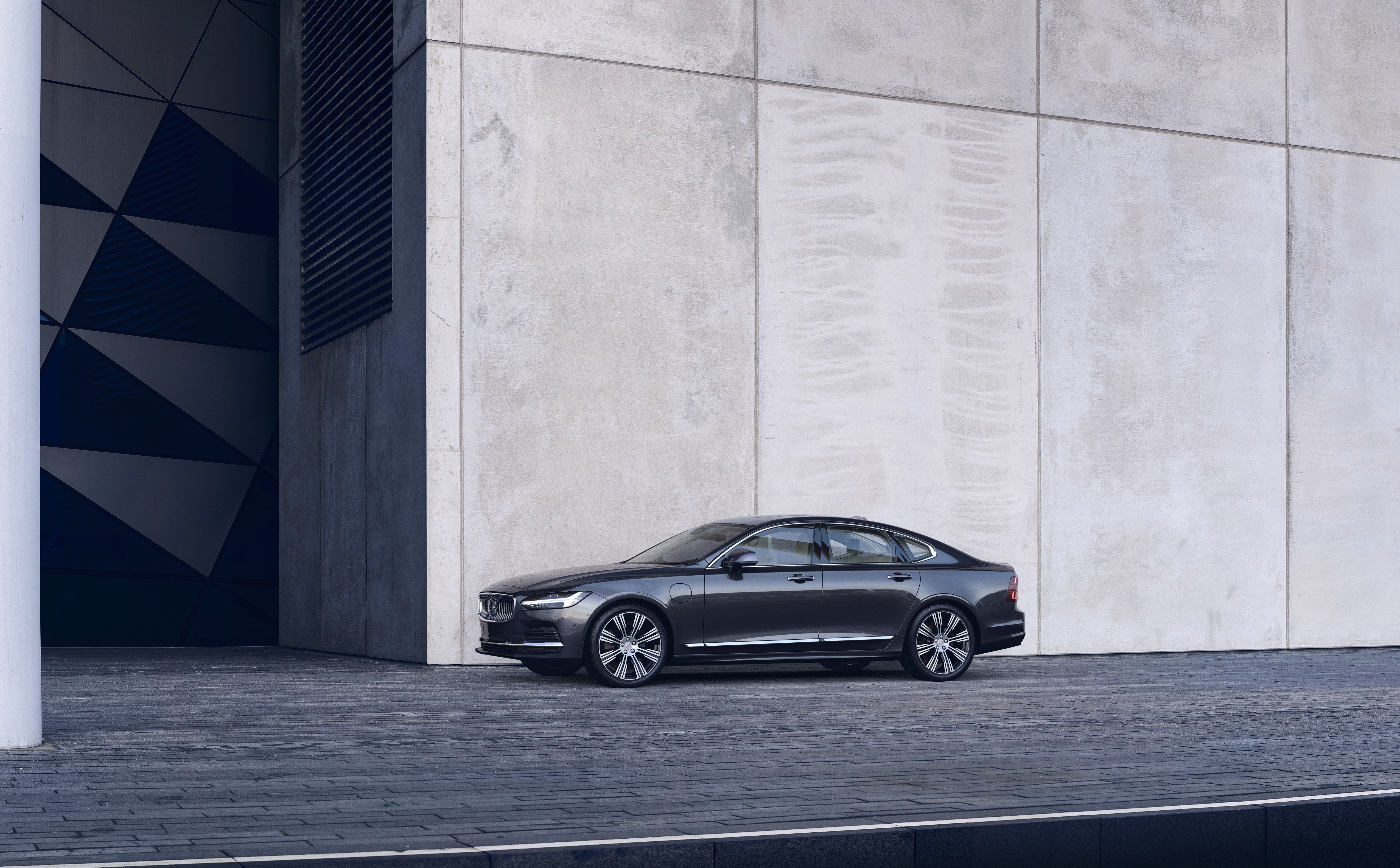 Report: Volvo to Discontinue S90 Sedan in U.S. Due to Tariffs