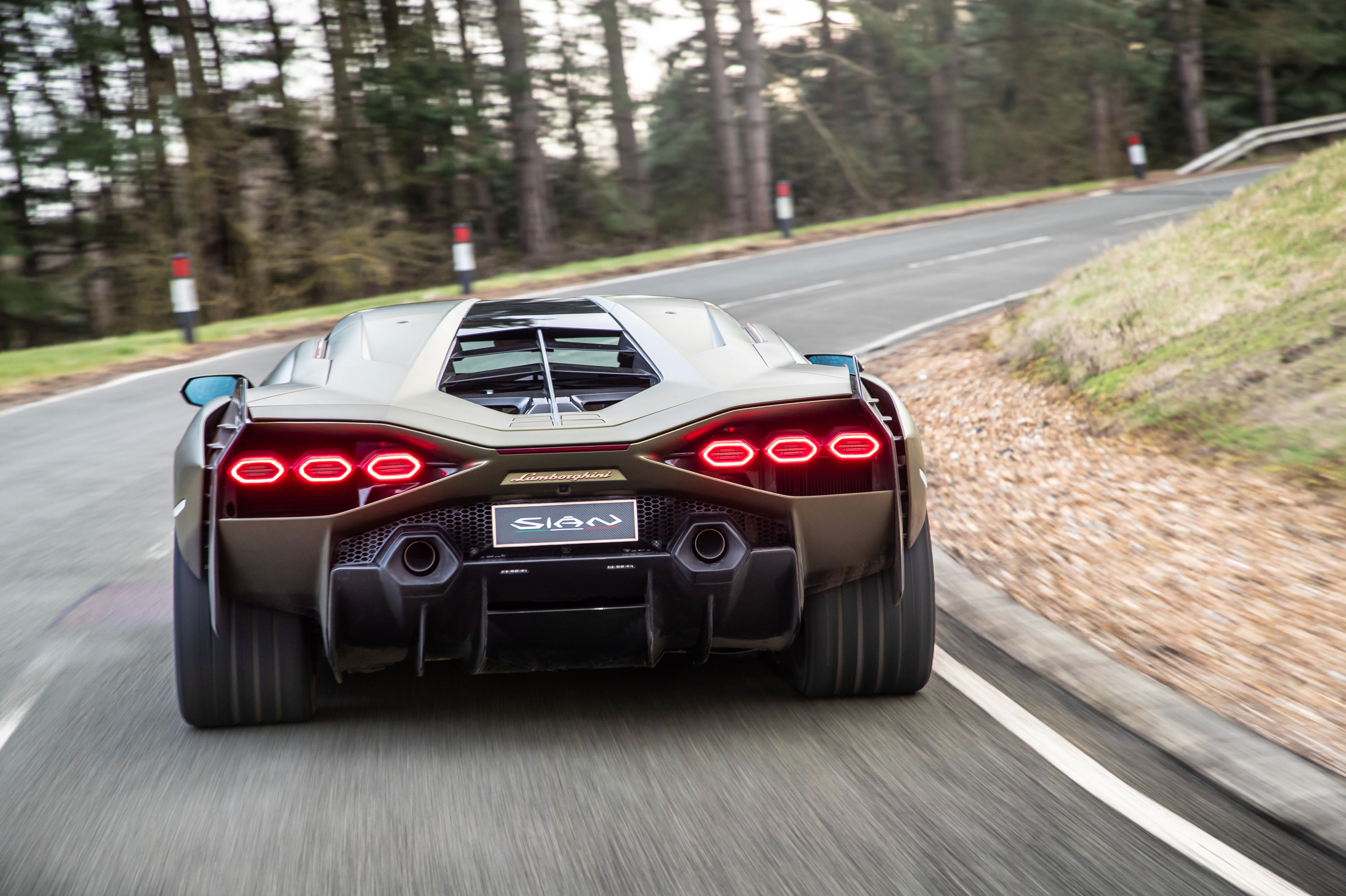 Technical Analysis: Ditching Bulky EV Batteries Is Not So Easy