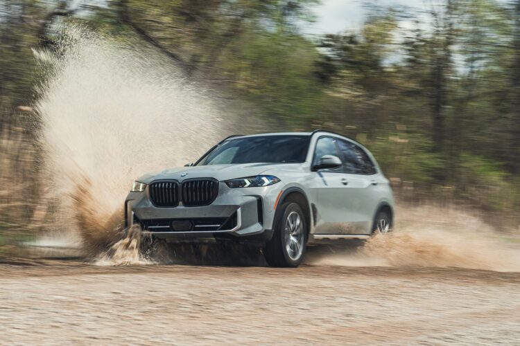 View Exterior Photos of the 2025 BMW X5 xDrive40i