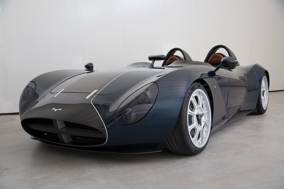 This Exotic Italian Sports Car Pairs a Free-Breathing V-8 with a Manual