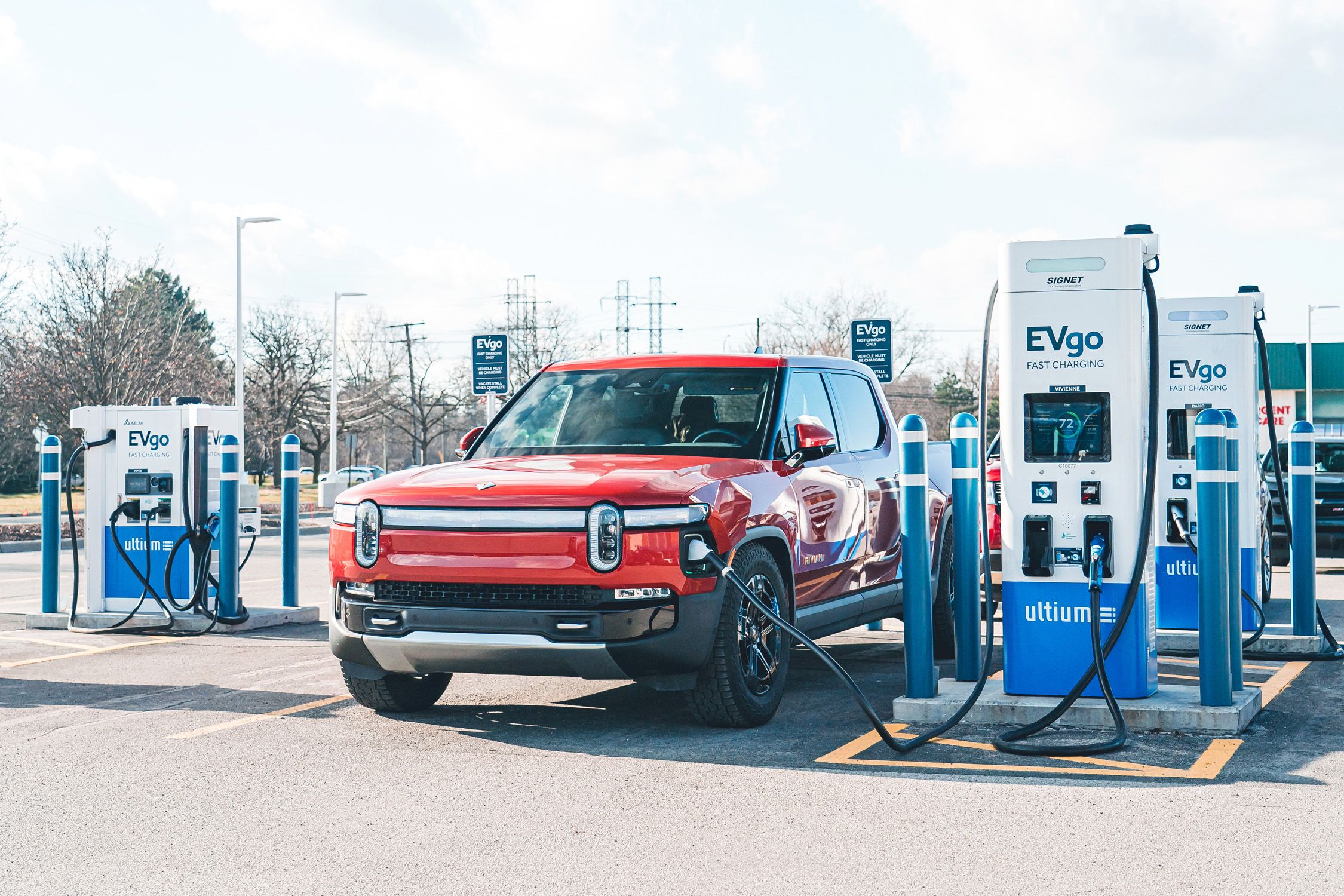 Pros and Cons of Electric Cars
