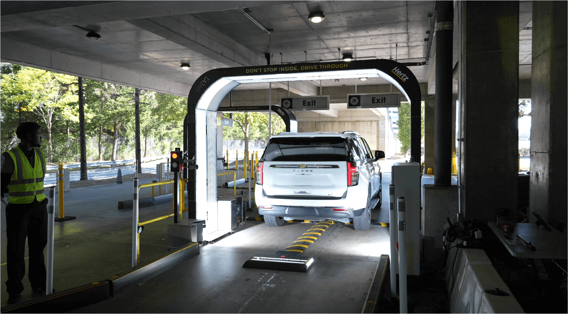Hertz Is Using AI to Scan Your Rental Car for Damage, and It Might Cost You