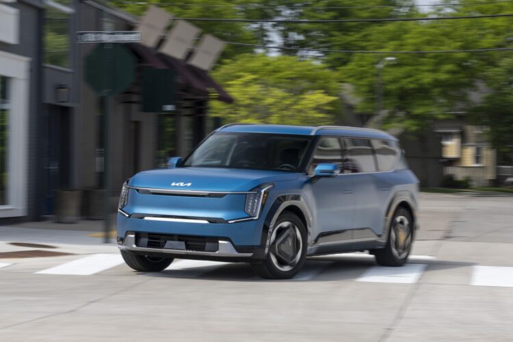 View Photos of the 2024 Kia EV9 Land AWD