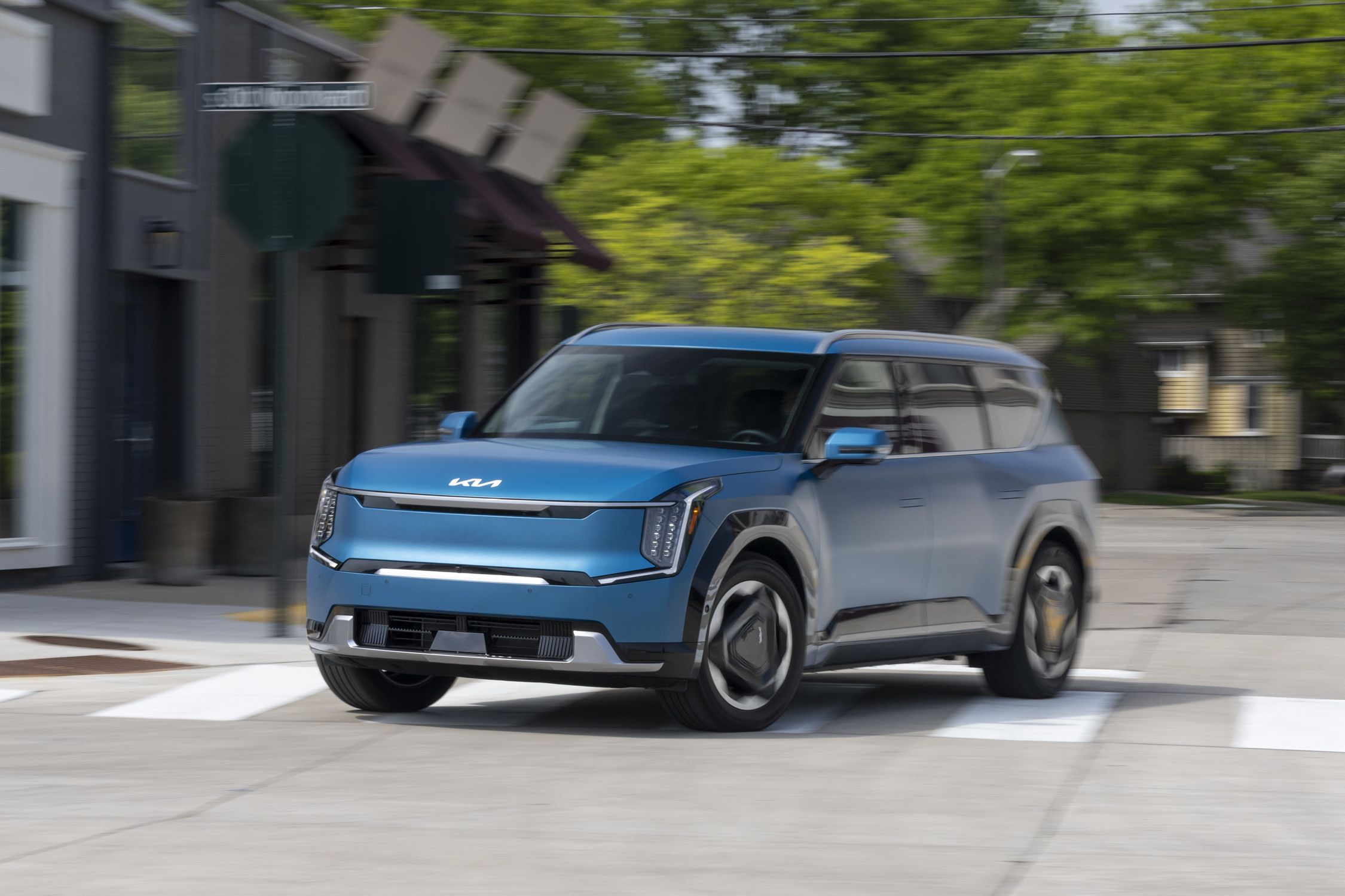 View Photos of the 2024 Kia EV9 Land AWD