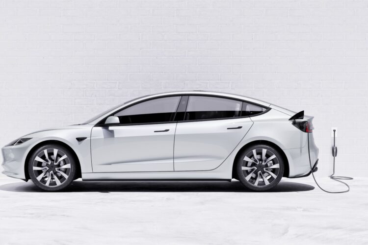 How Much Does It Cost to Charge an Electric Vehicle?