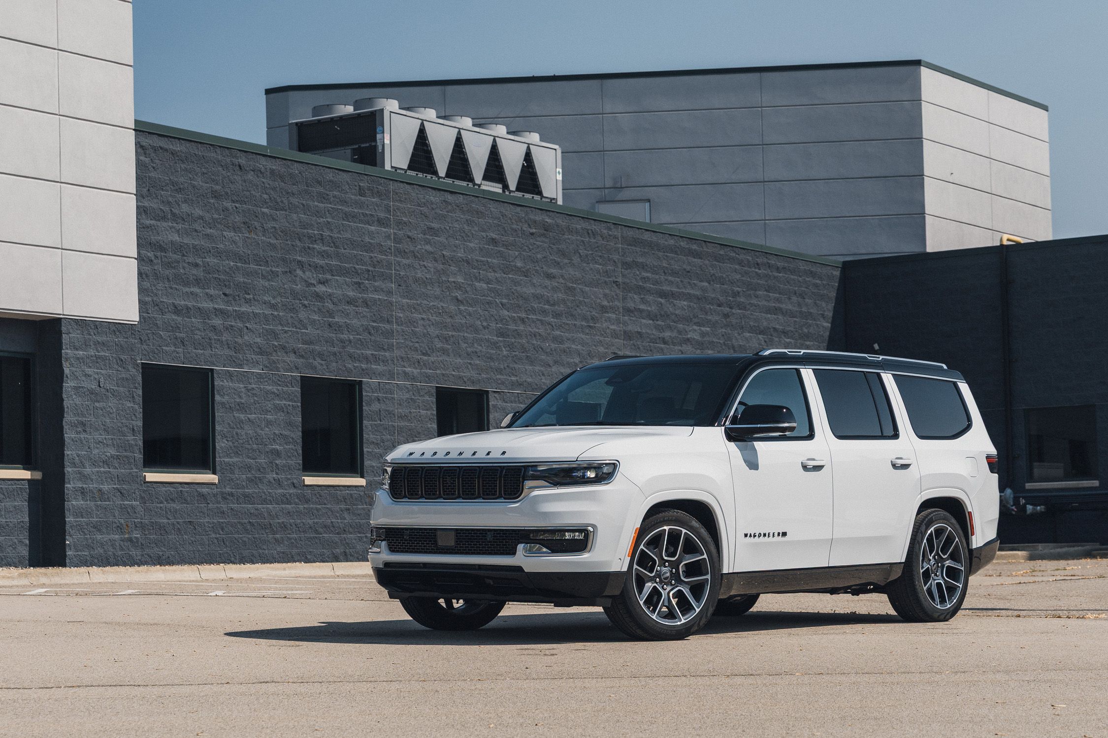 View Exterior Photos of the 2025 Jeep Wagoneer