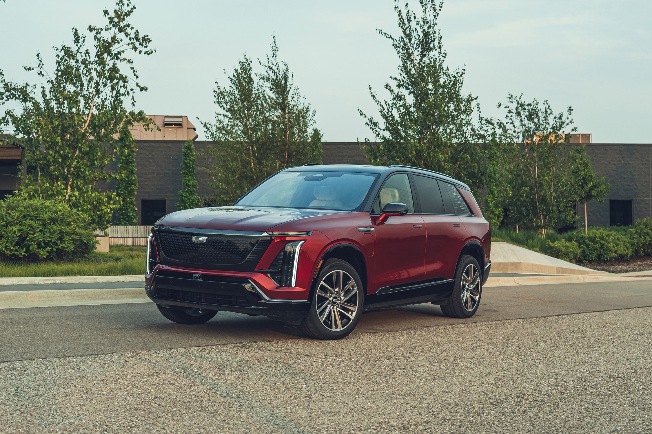 Cadillac Keeping Apple Carplay/Android Auto for Foreign Markets, Not U.S.