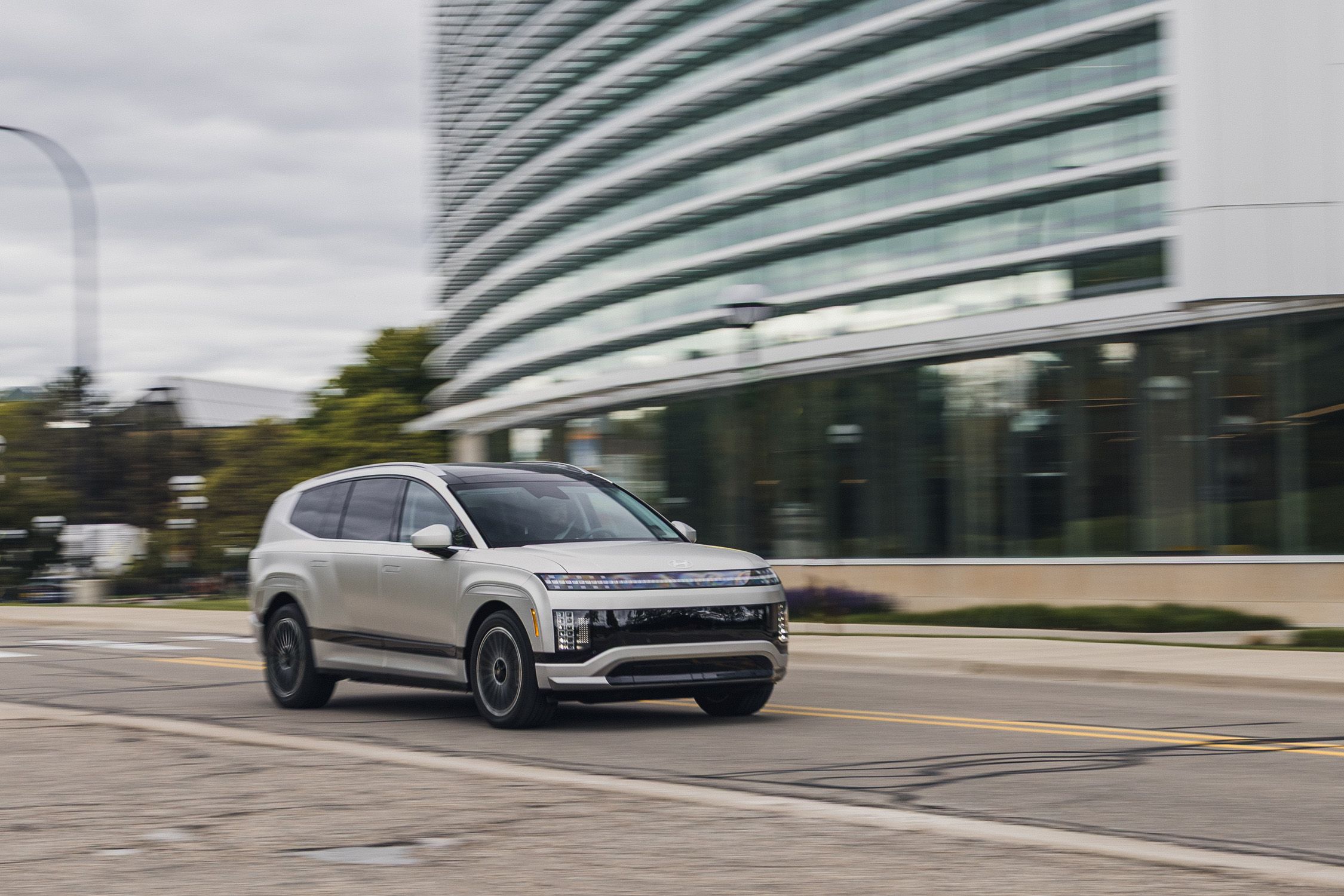View Exterior Photos of the 2026 Hyundai Ioniq 9
