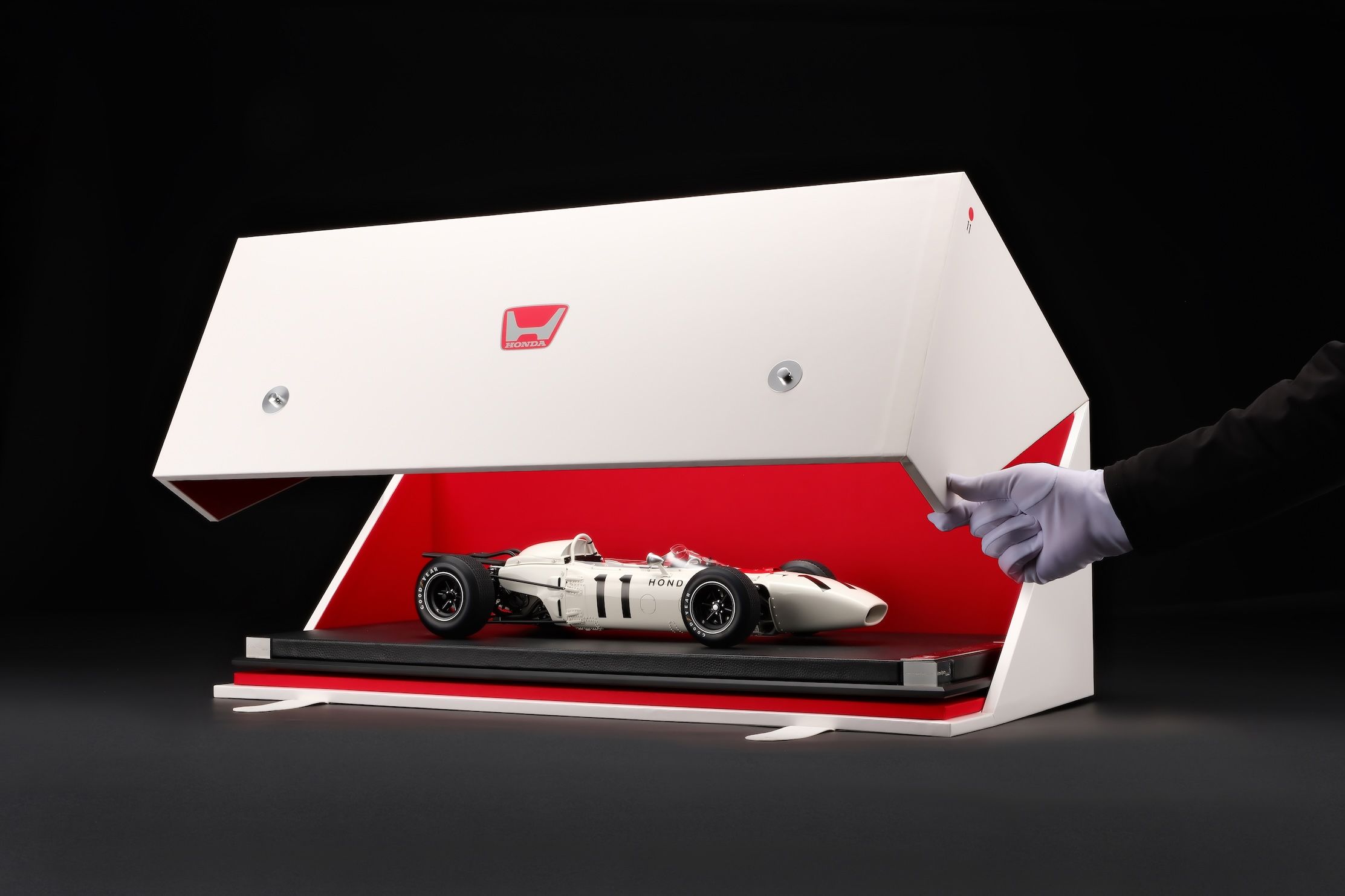 Honda Celebrates First F1 Win with Pricey but Realistic Model Race Cars