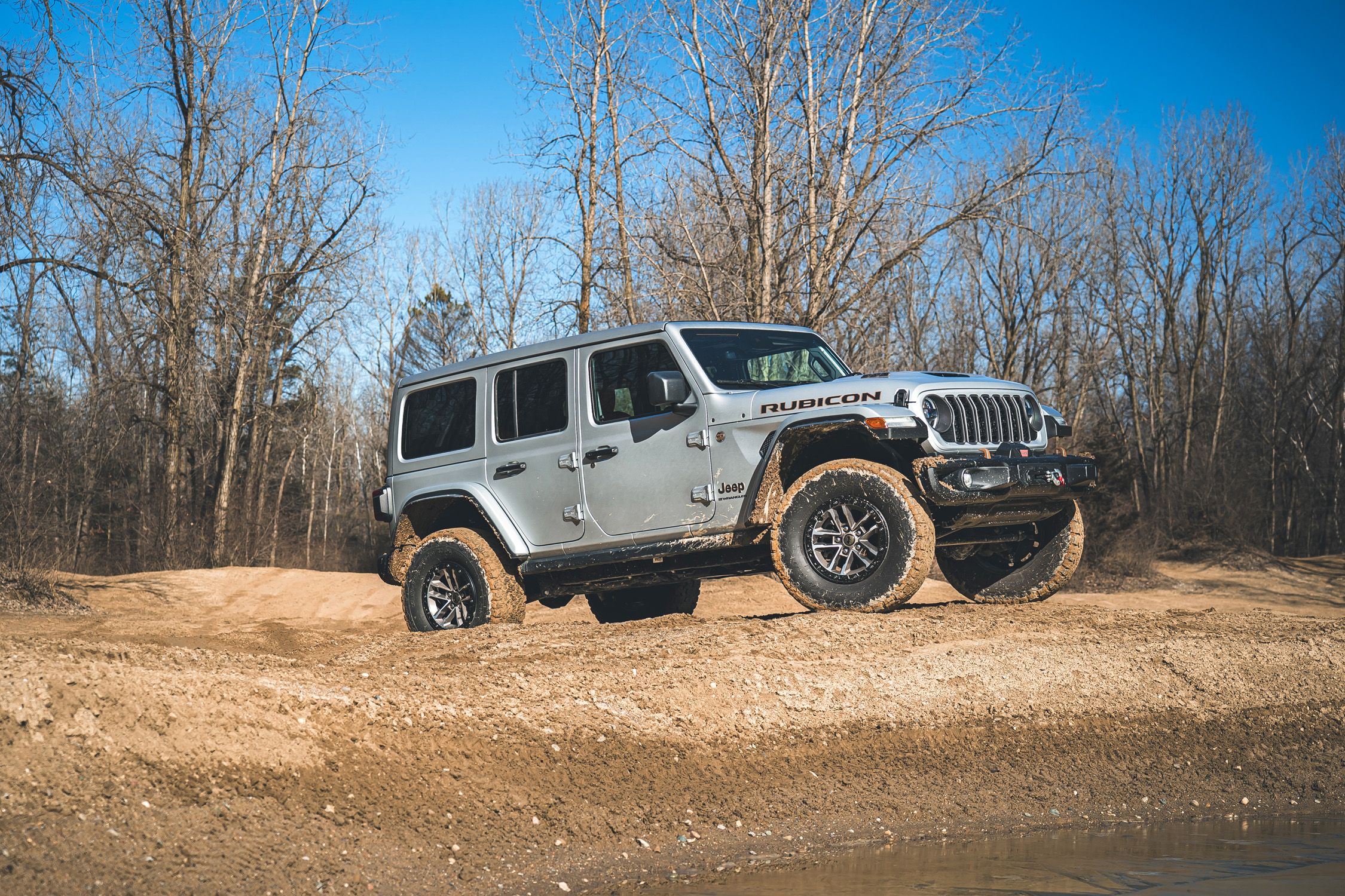Jeep Wrangler’s V-8 Has No Expiration Date, Gladiator 392 Coming Too
