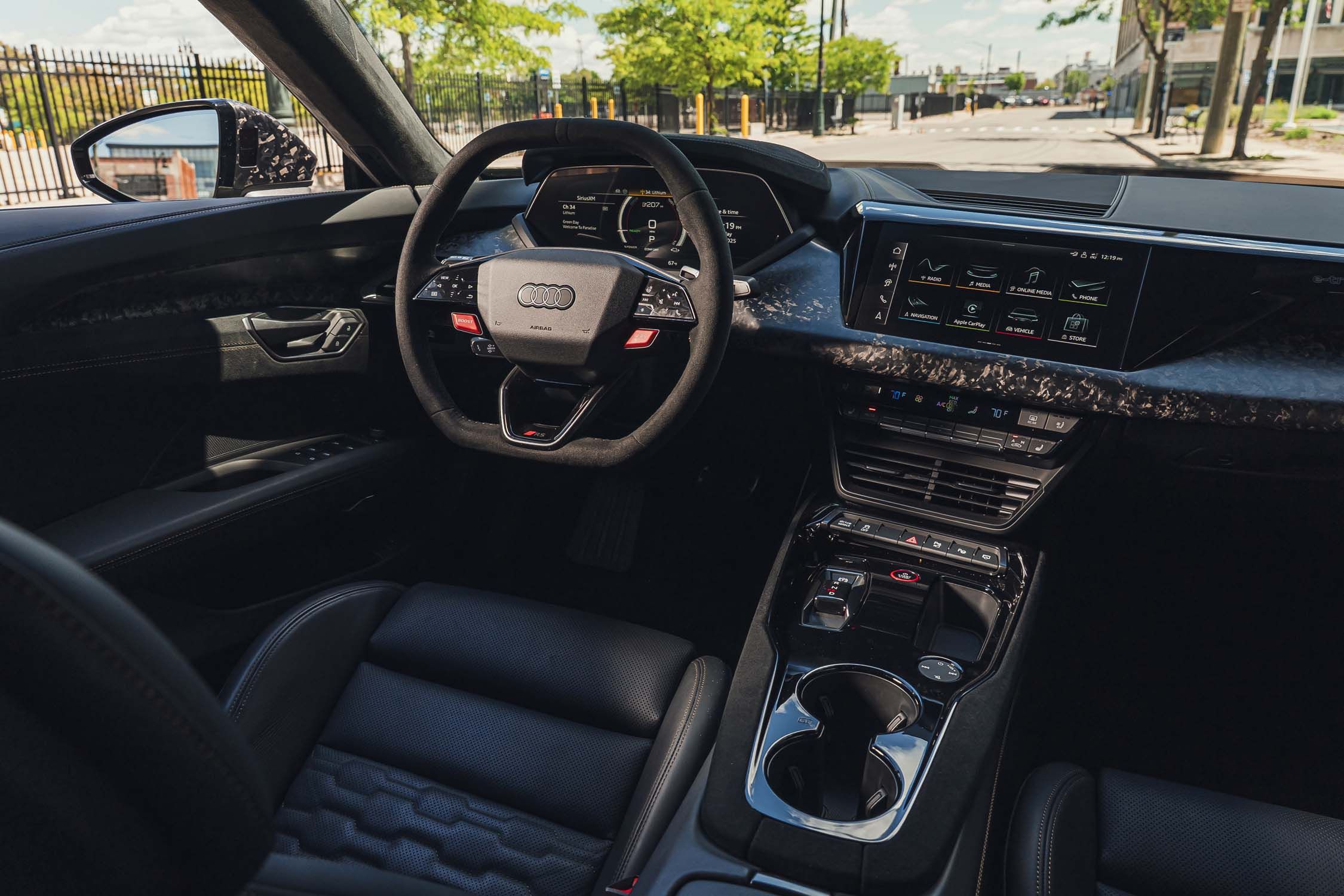 View Interior Photos of the 2025 Audi RS e-tron GT Performance