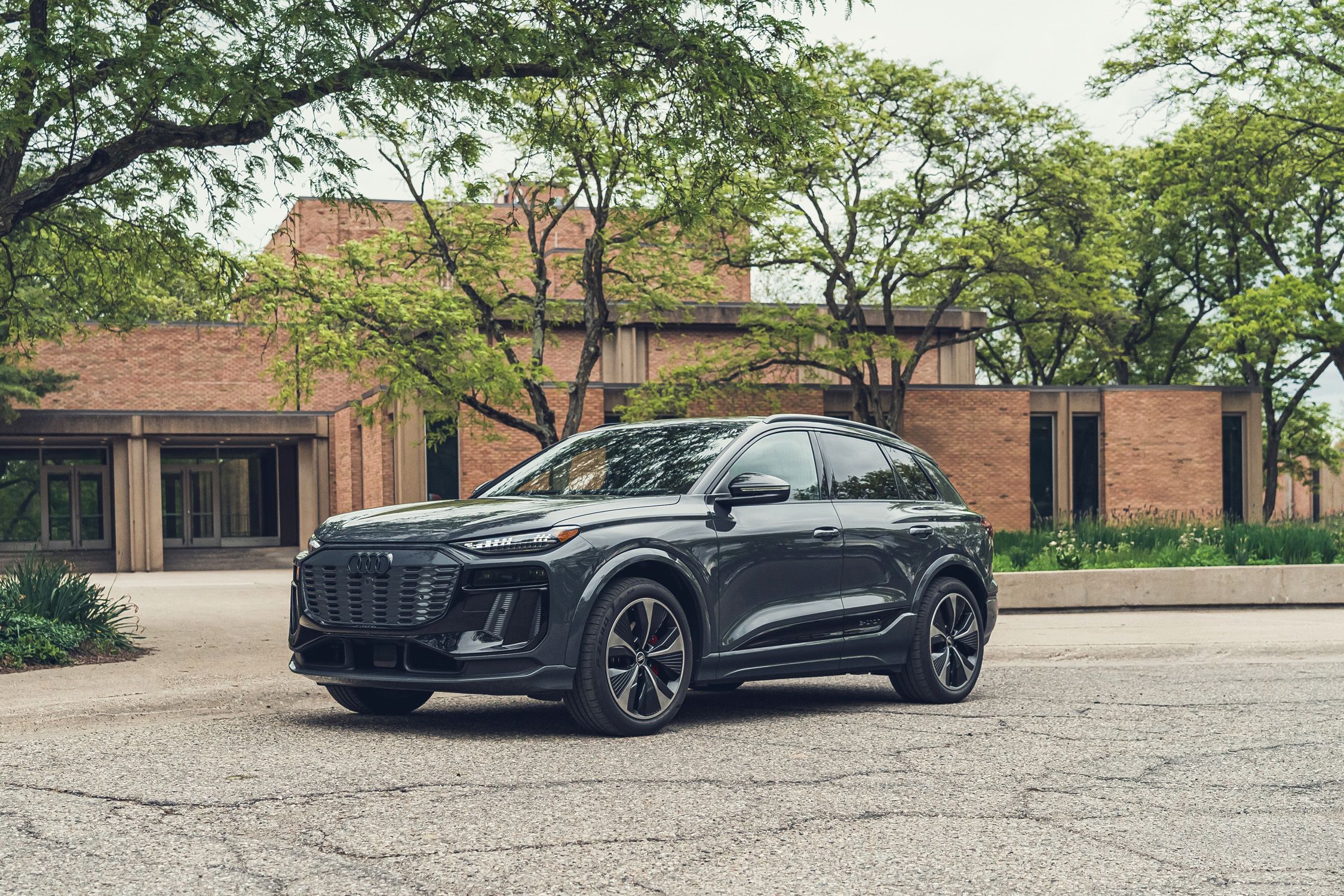 2026 Audi SQ6 e-tron / SQ6 e-tron Sportback