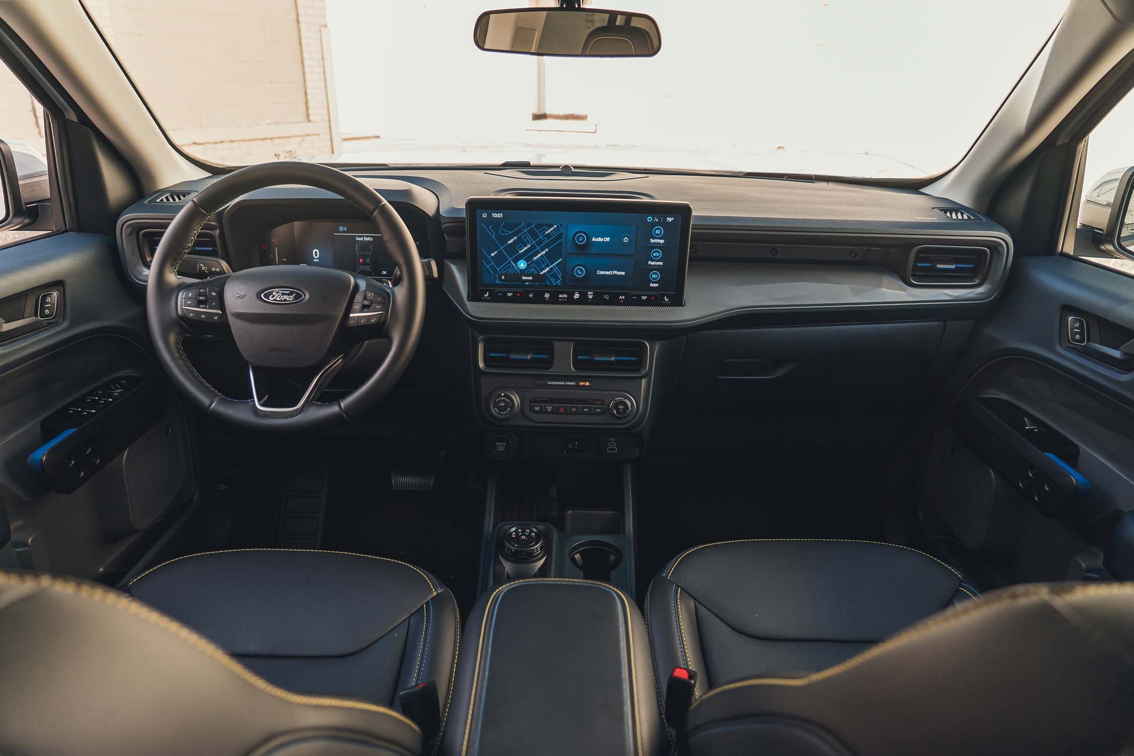 View Interior Photos of the 2025 Ford Maverick Lobo