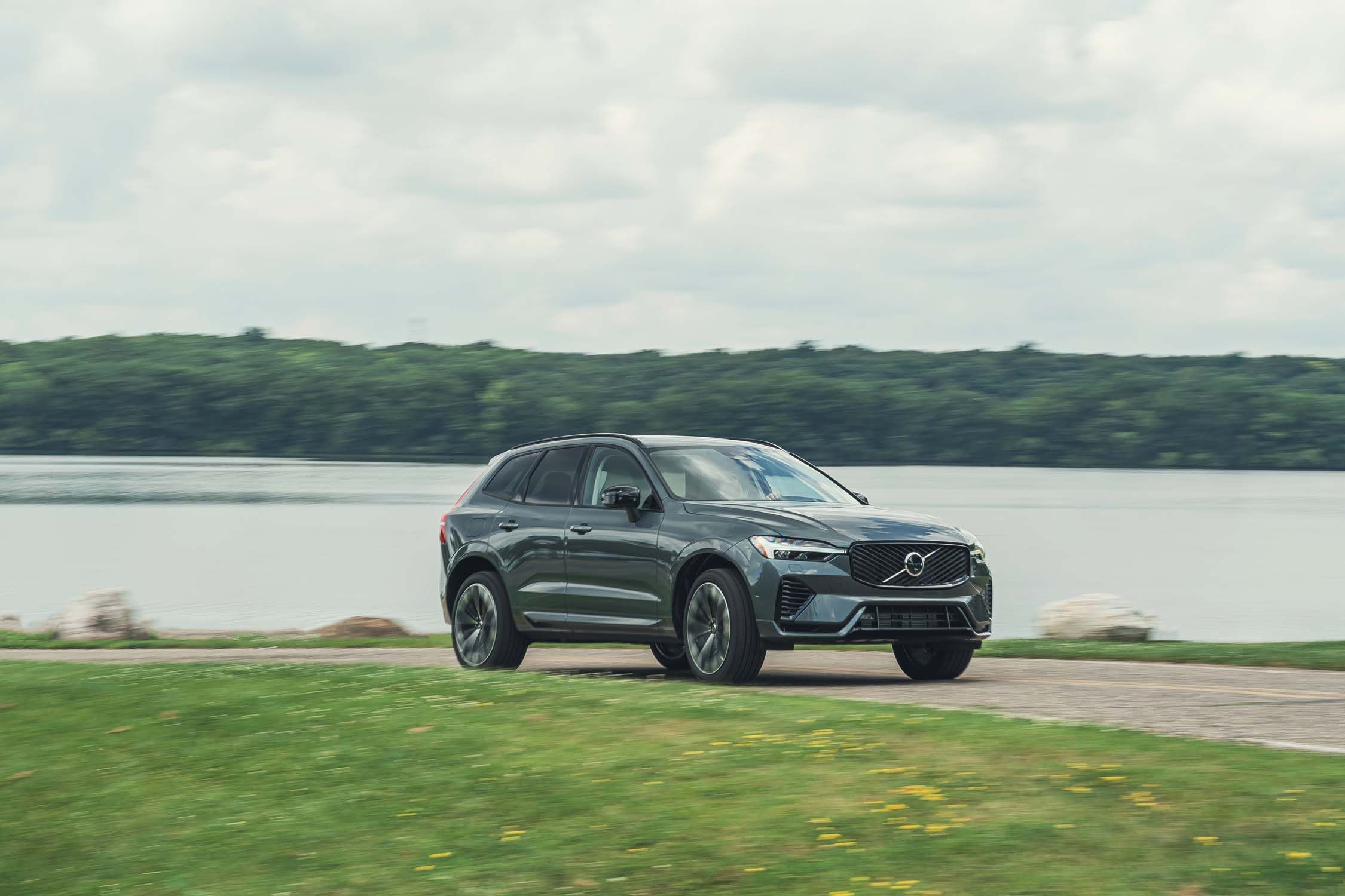 2027 Volvo XC60 Hybrid