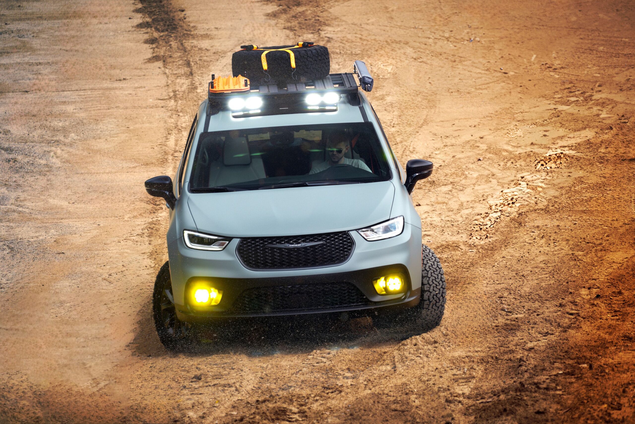 The Chrysler Pacifica Grizzly Peak Concept Is Prepped for Adventure