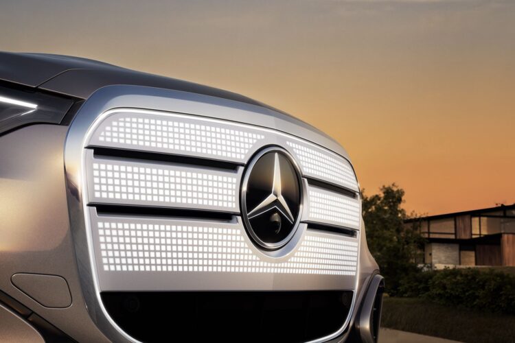 Mercedes-Benz’s Glitzy New Grille Design Will Debut on the GLC EV