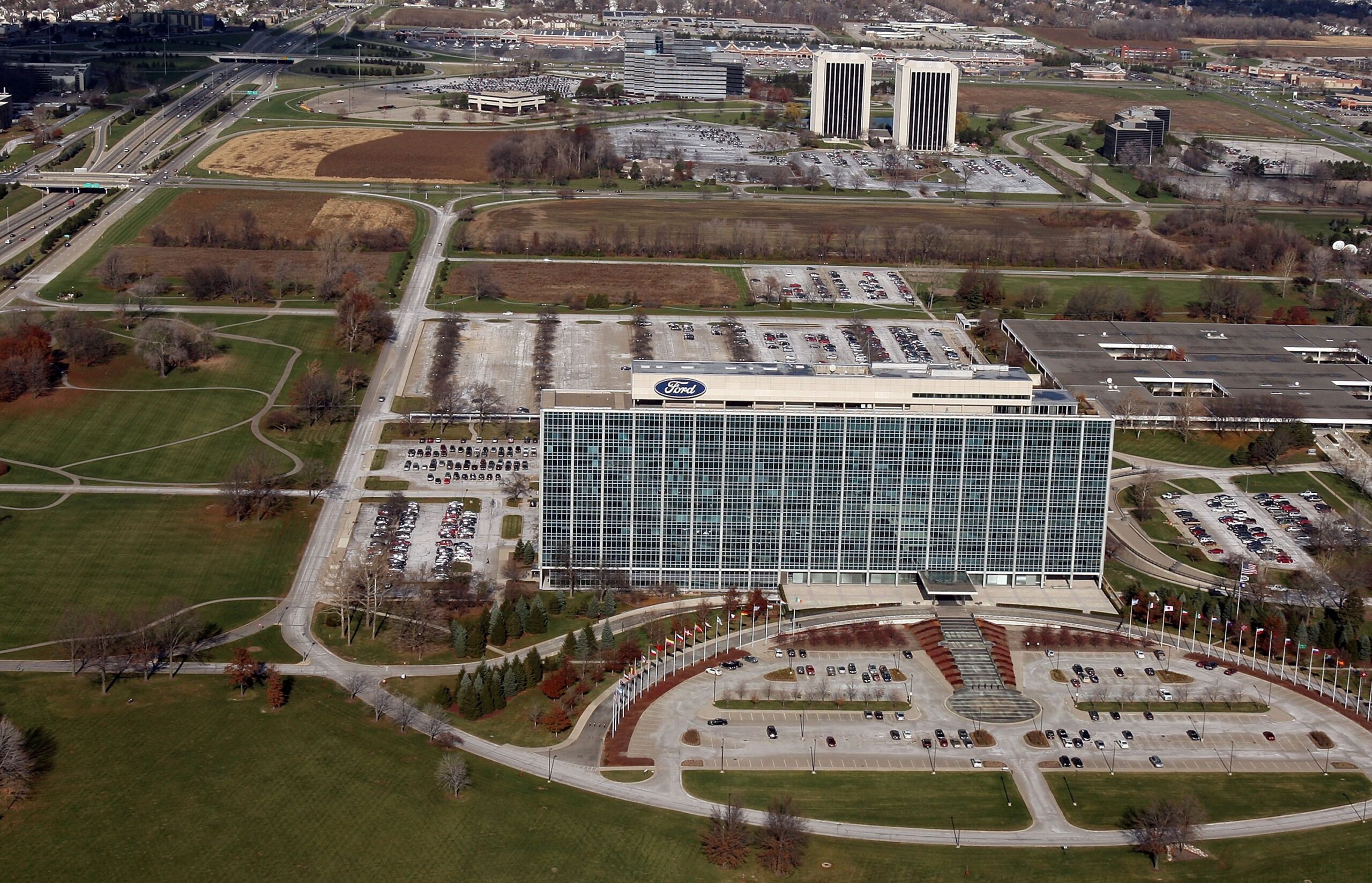 Ford to Demolish ‘Glass House’ in Dearborn After Move to New World HQ