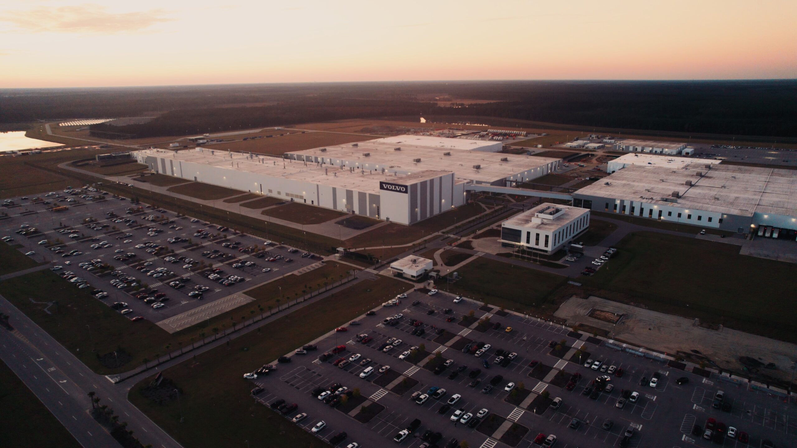 Volvo Will Build New Hybrid Model in South Carolina by 2030