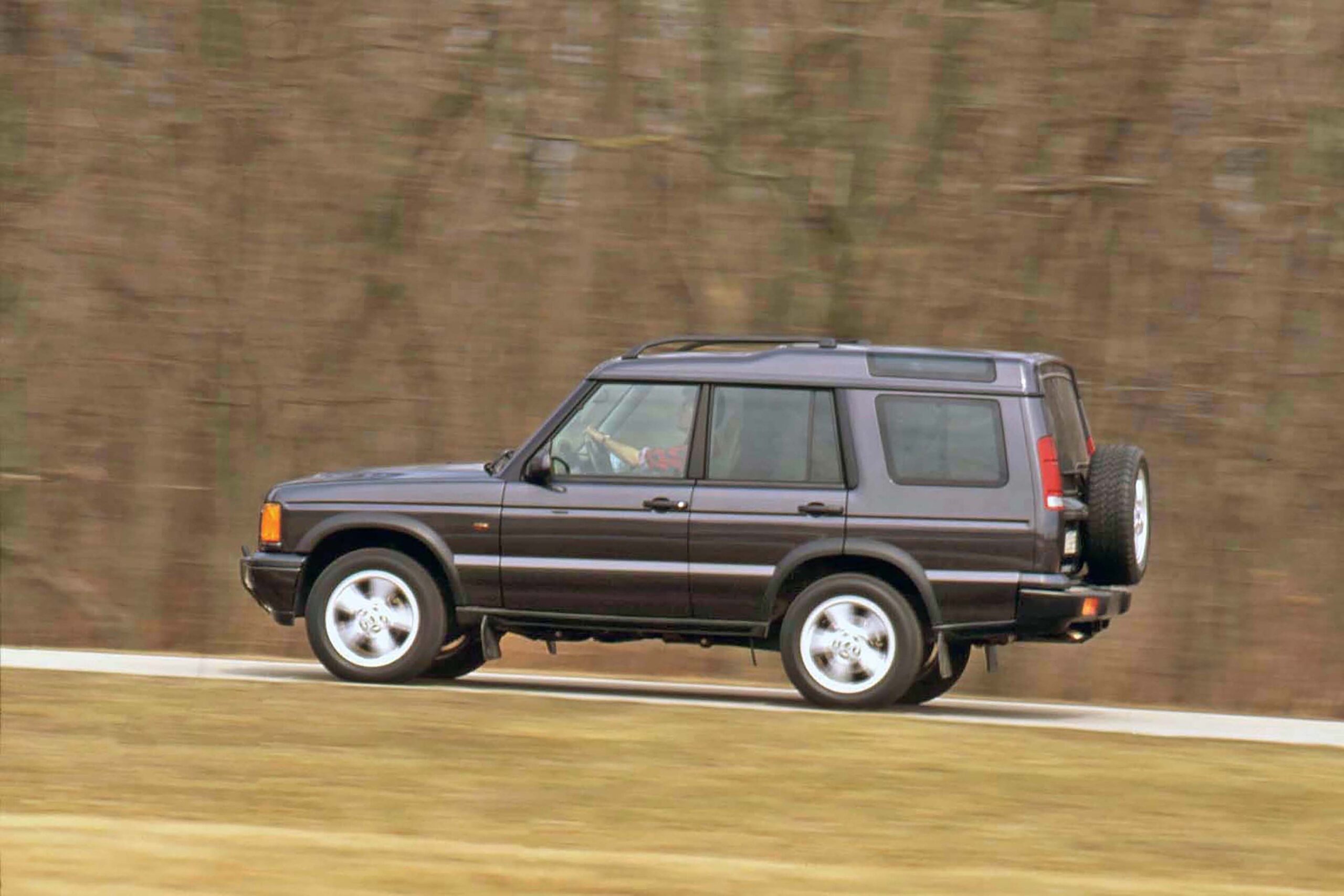 View Photos of the 1999 Land Rover Discovery Series II