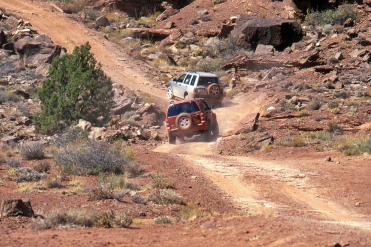 2002 Small SUV Off-Road Comparison Test: Jeep Liberty vs. Land Rover Freelander