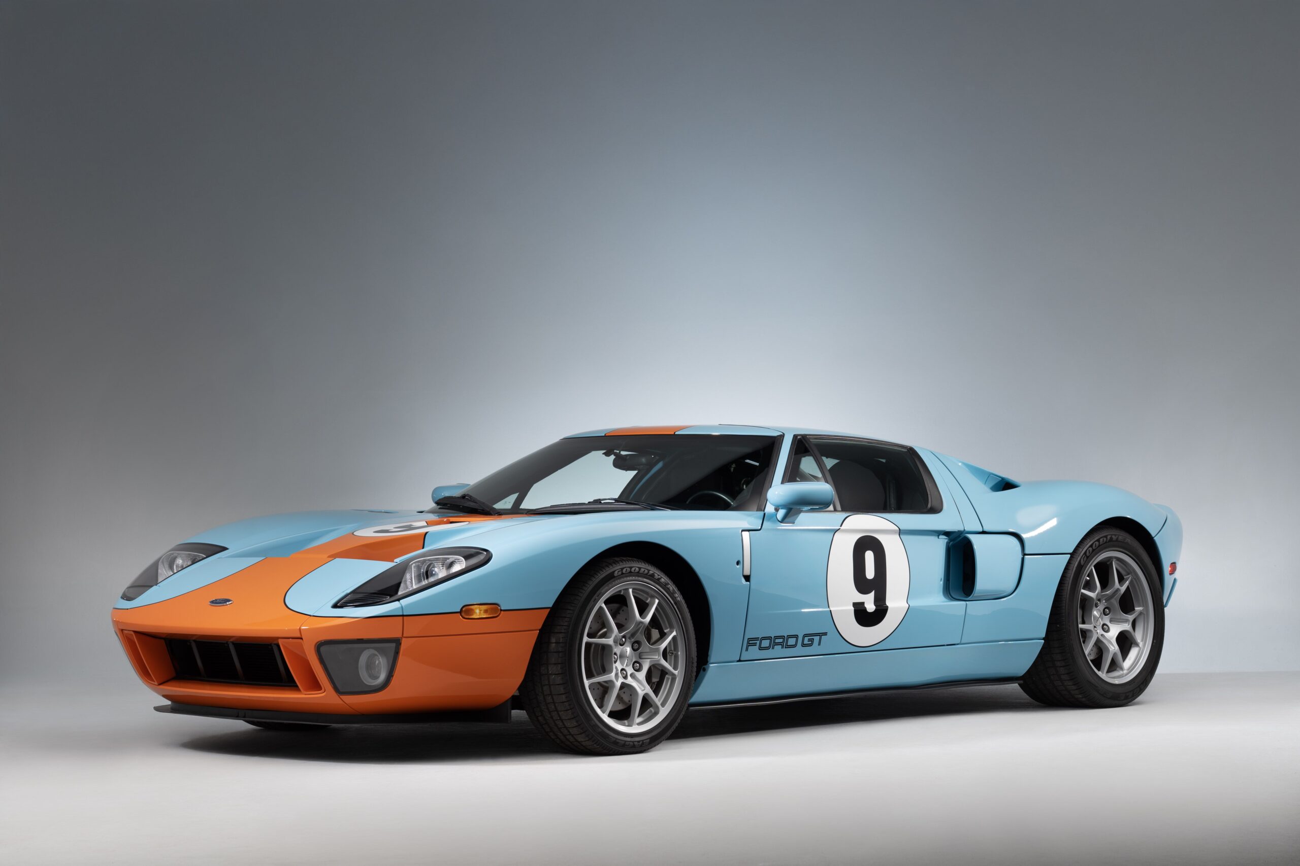 This 2006 GT from Ford’s Heritage Fleet Is Heading to the Auction Block