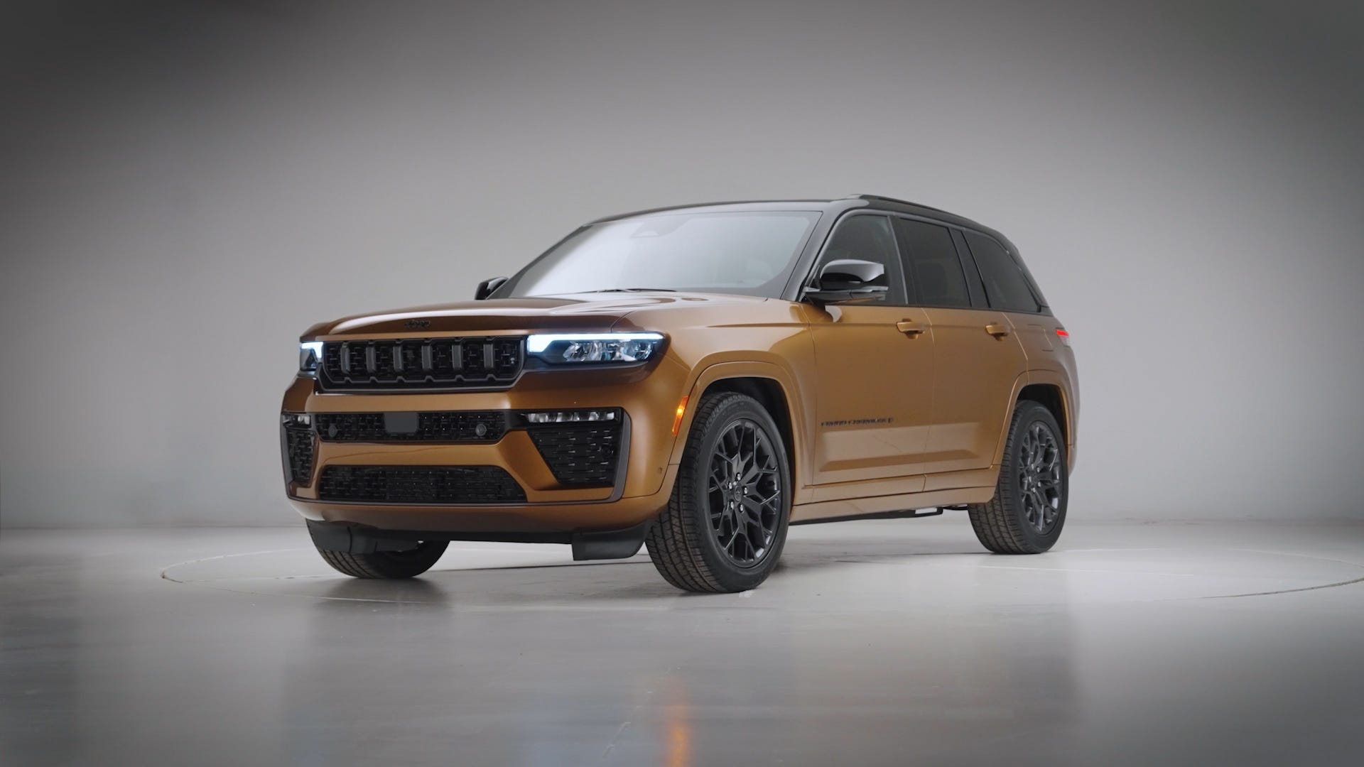 2026 Jeep Grand Cherokee’s Refresh Includes a New Four-Cylinder Engine