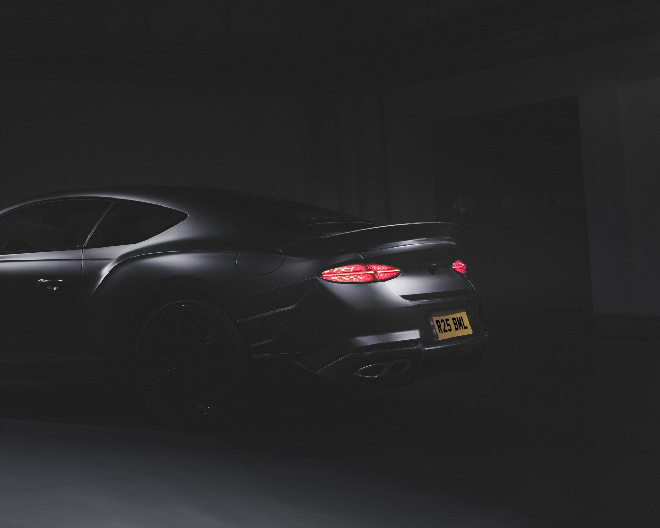 Bentley Teases the Return of the Continental GT Supersports