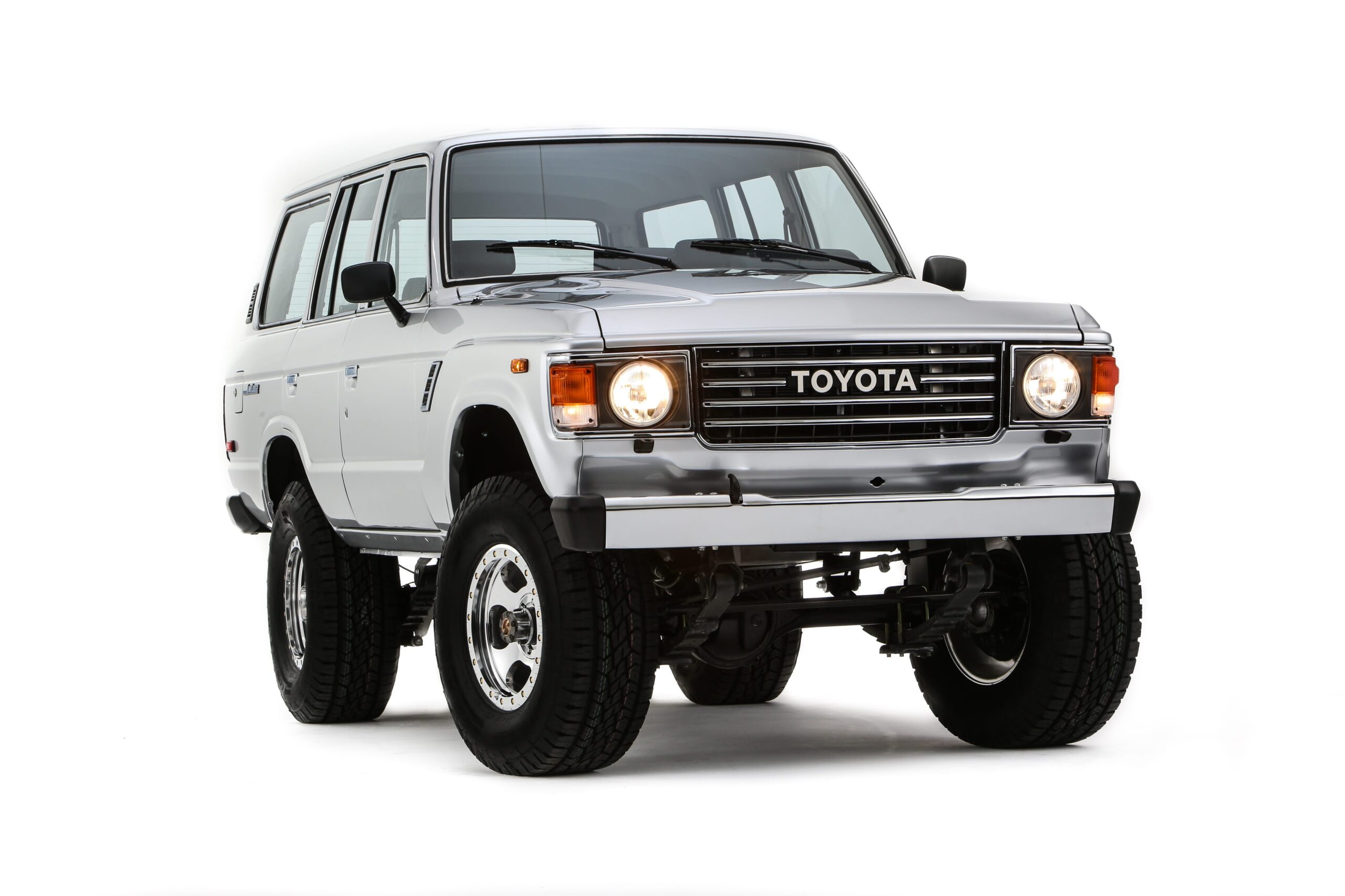 Toyota Turbo Trail Cruiser Mates a Modern V-6 with Iconic Styling