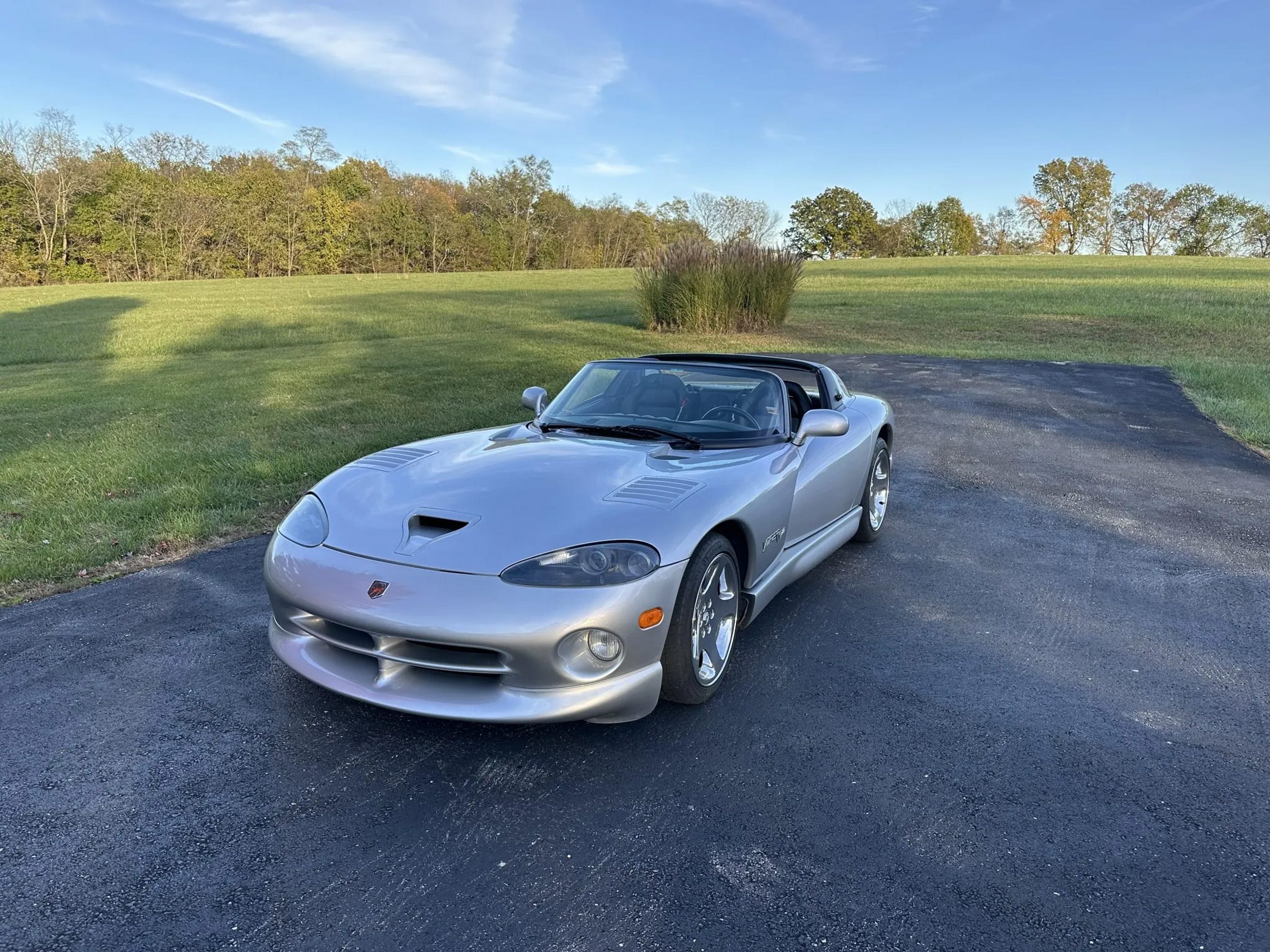 1999 Dodge Viper Is Today’s Bring a Trailer Find