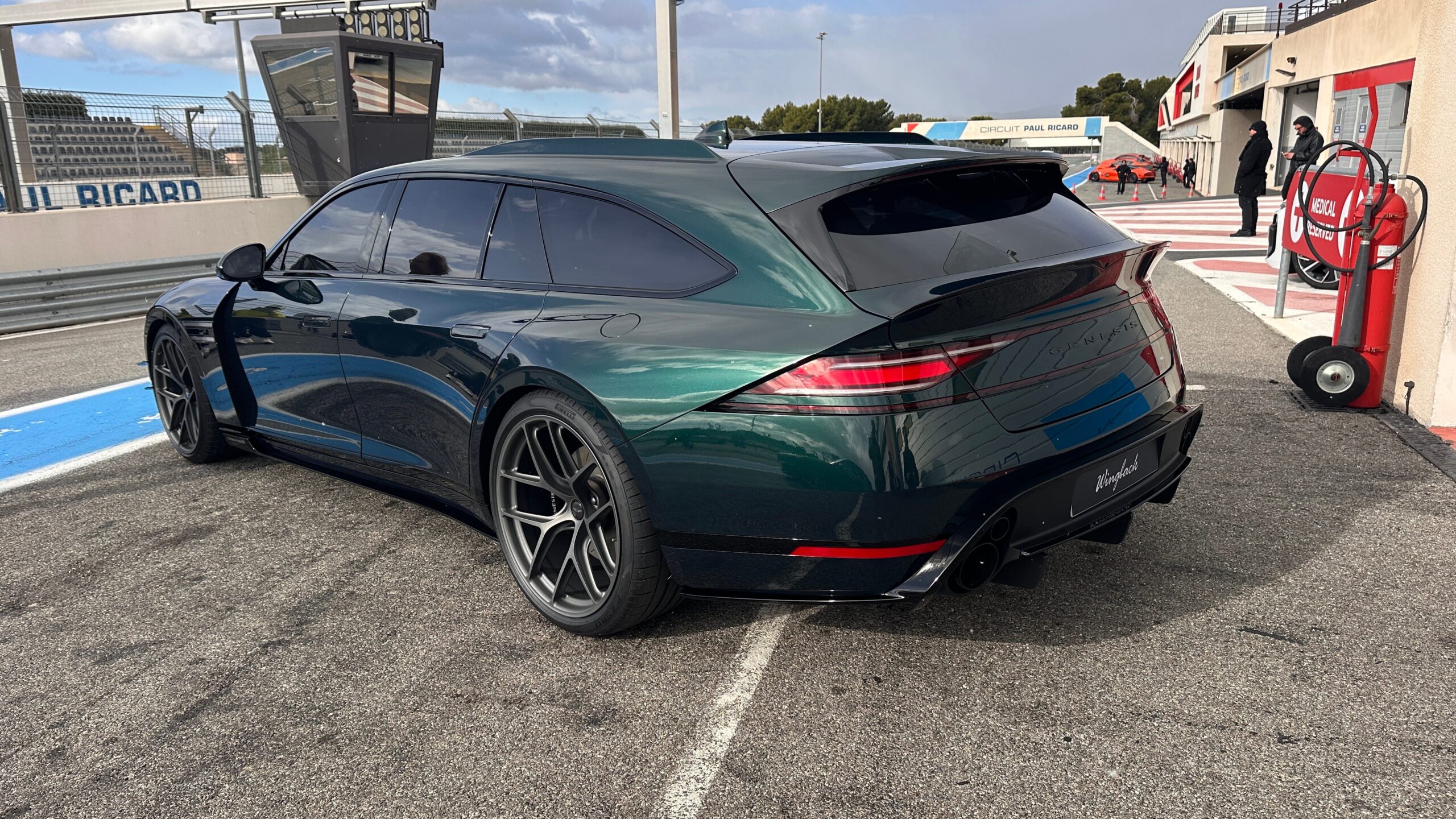 Genesis Might Actually Put the G90 Wingback into Production