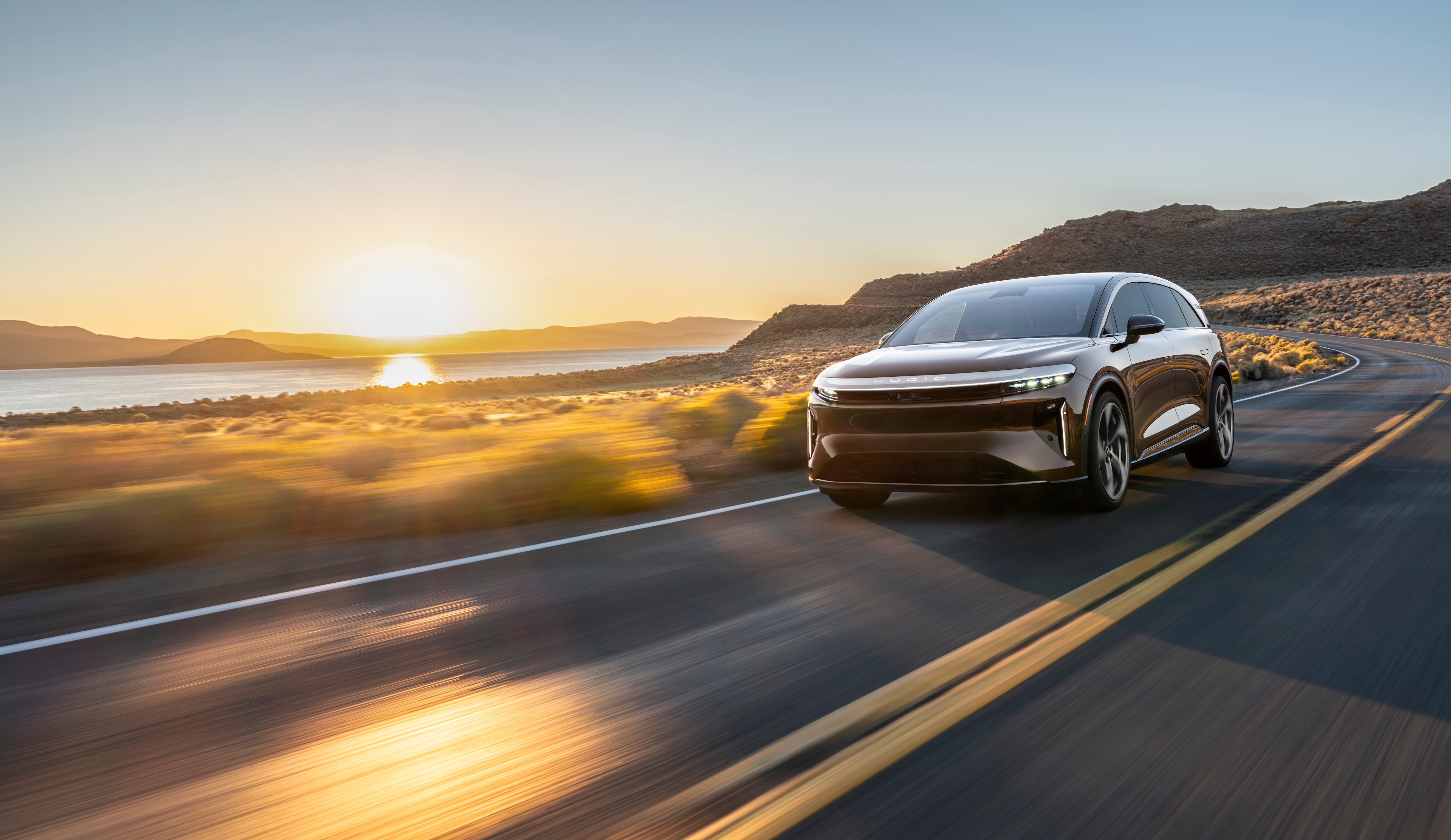 $81,550 Lucid Gravity Touring Goes on Sale with 337 Miles of Range