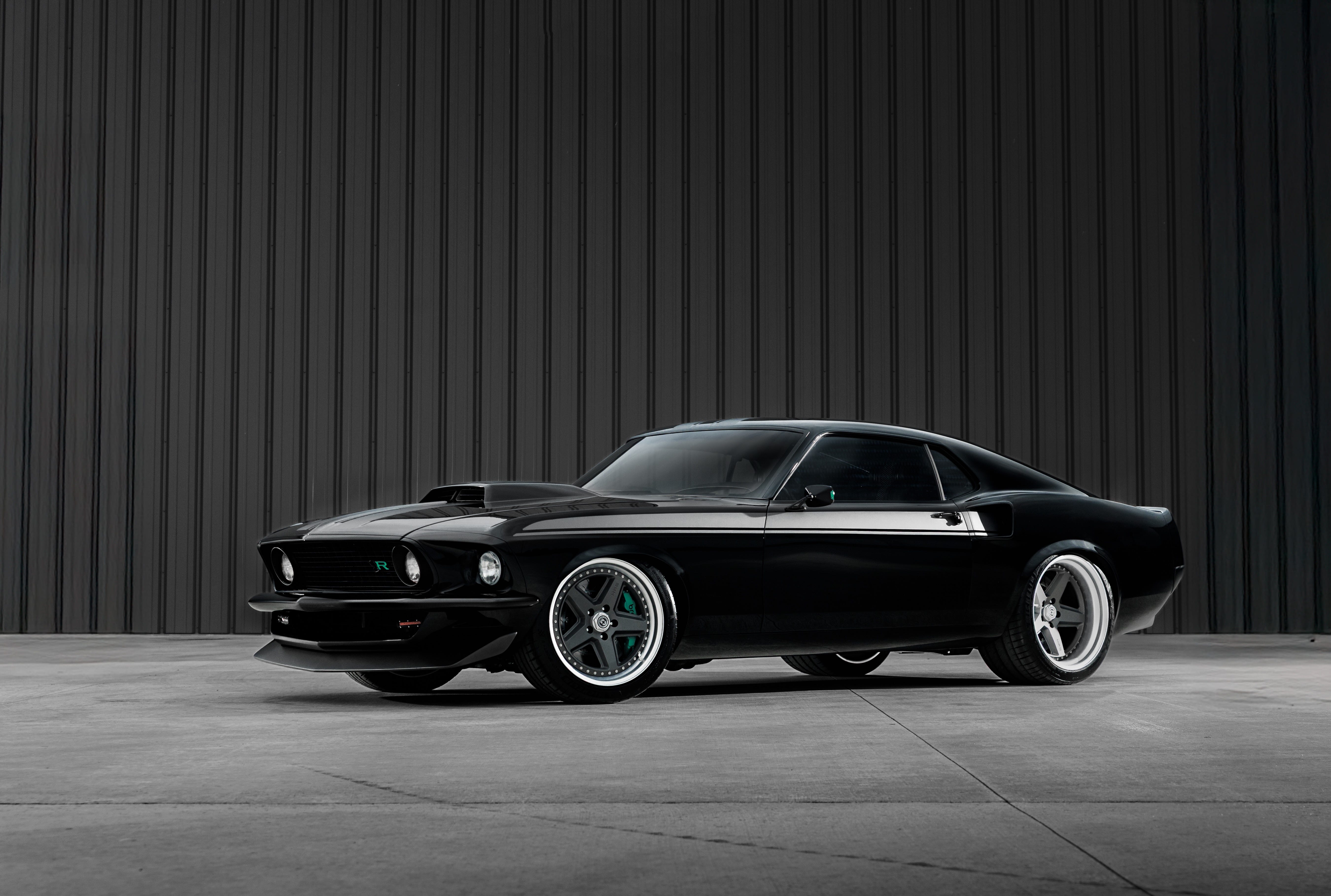 Ringbrothers Kingpin Is a Menacing Mustang with an 800-HP Coyote V-8