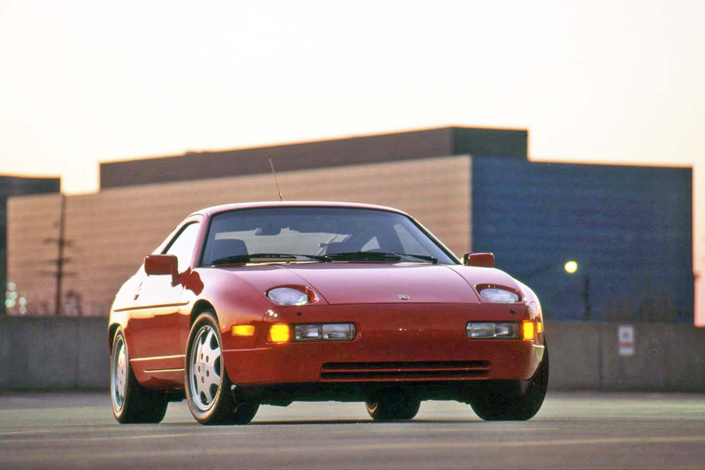 View Photos of the 1990 Porsche 928GT