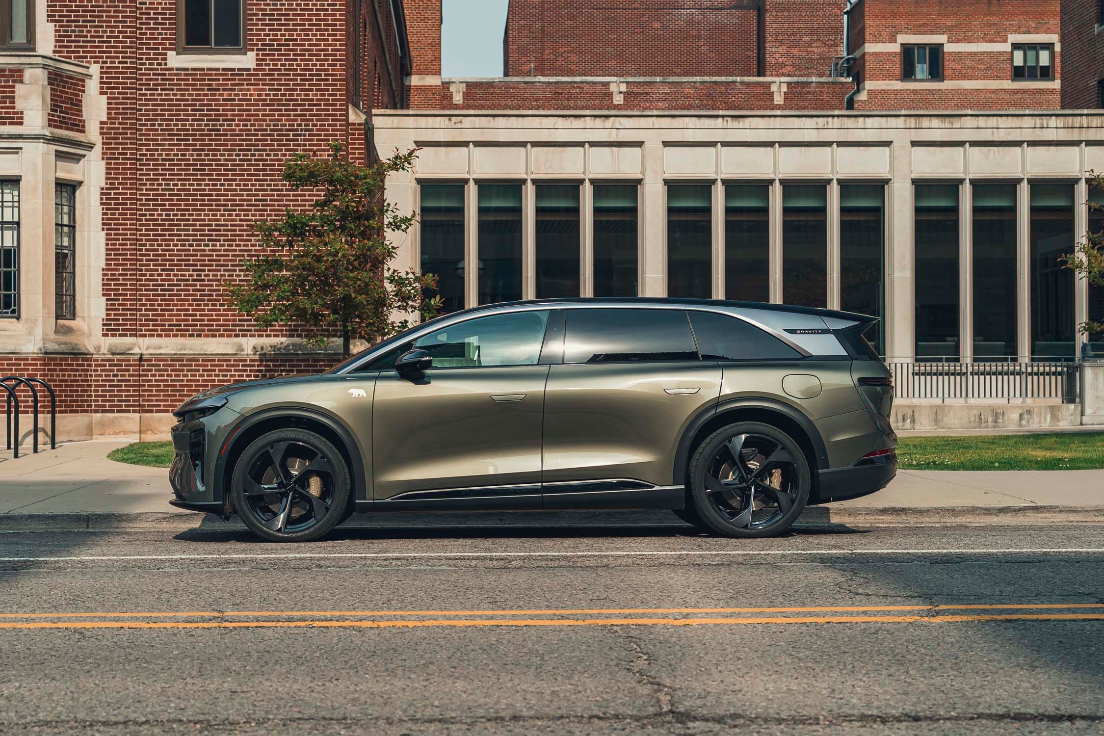 Lucid Gravity: Car and Driver 2026 10Best Trucks and SUVs