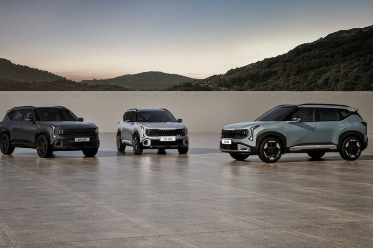 View Interior and Exterior Photos of the 2027 Kia Seltos