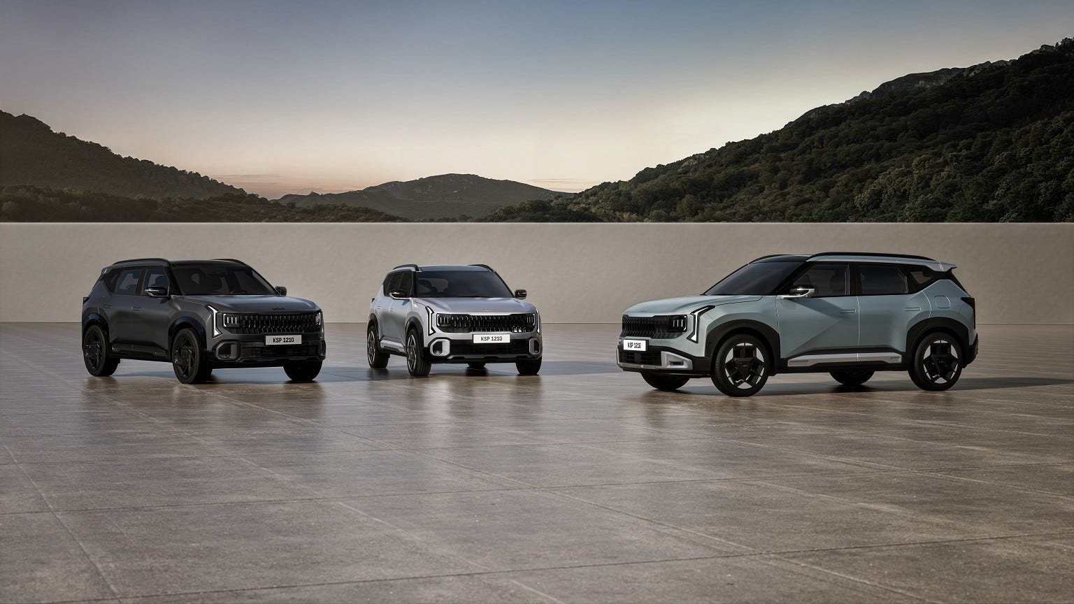 View Interior and Exterior Photos of the 2027 Kia Seltos