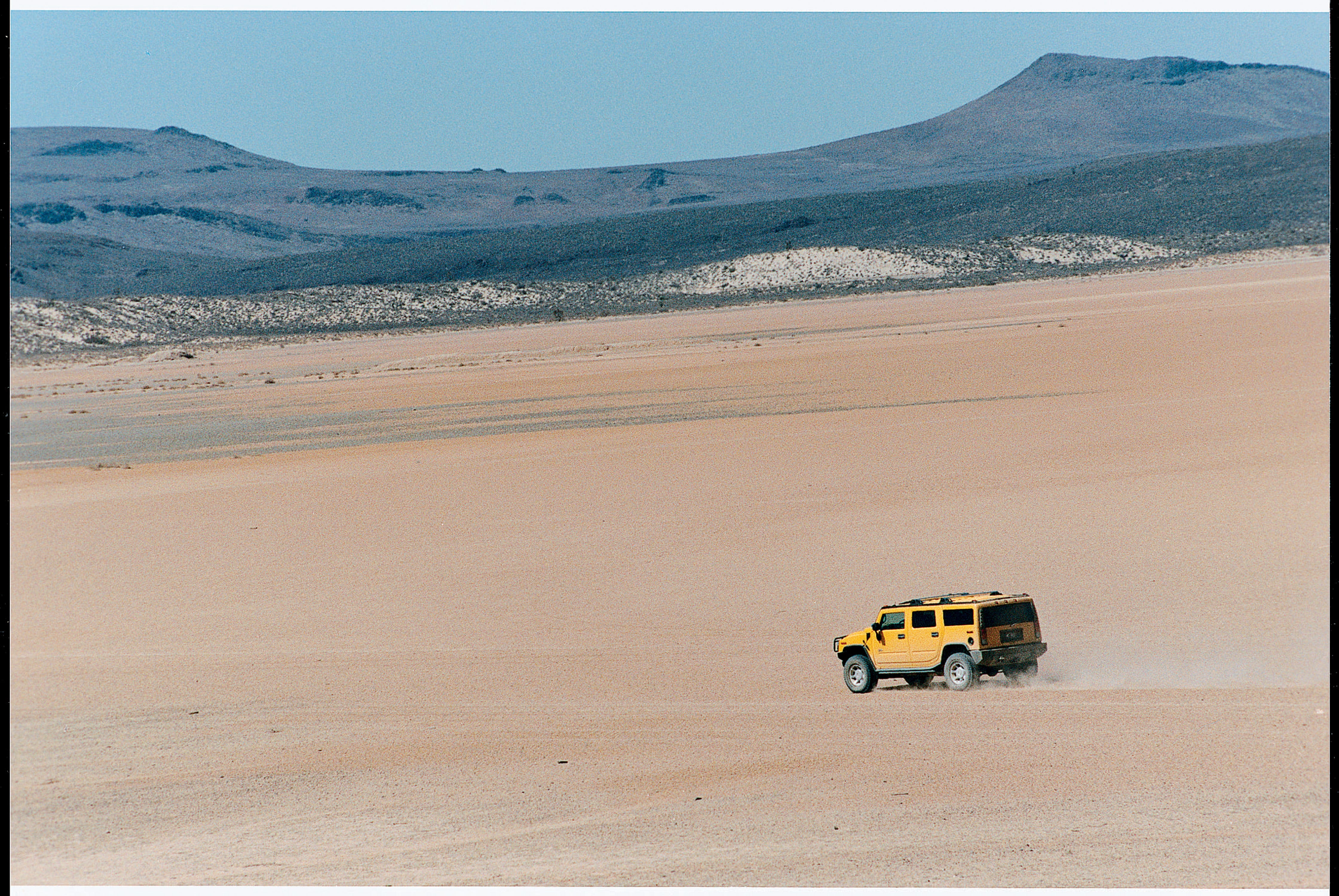 View Photos of the 2003 Hummer H2
