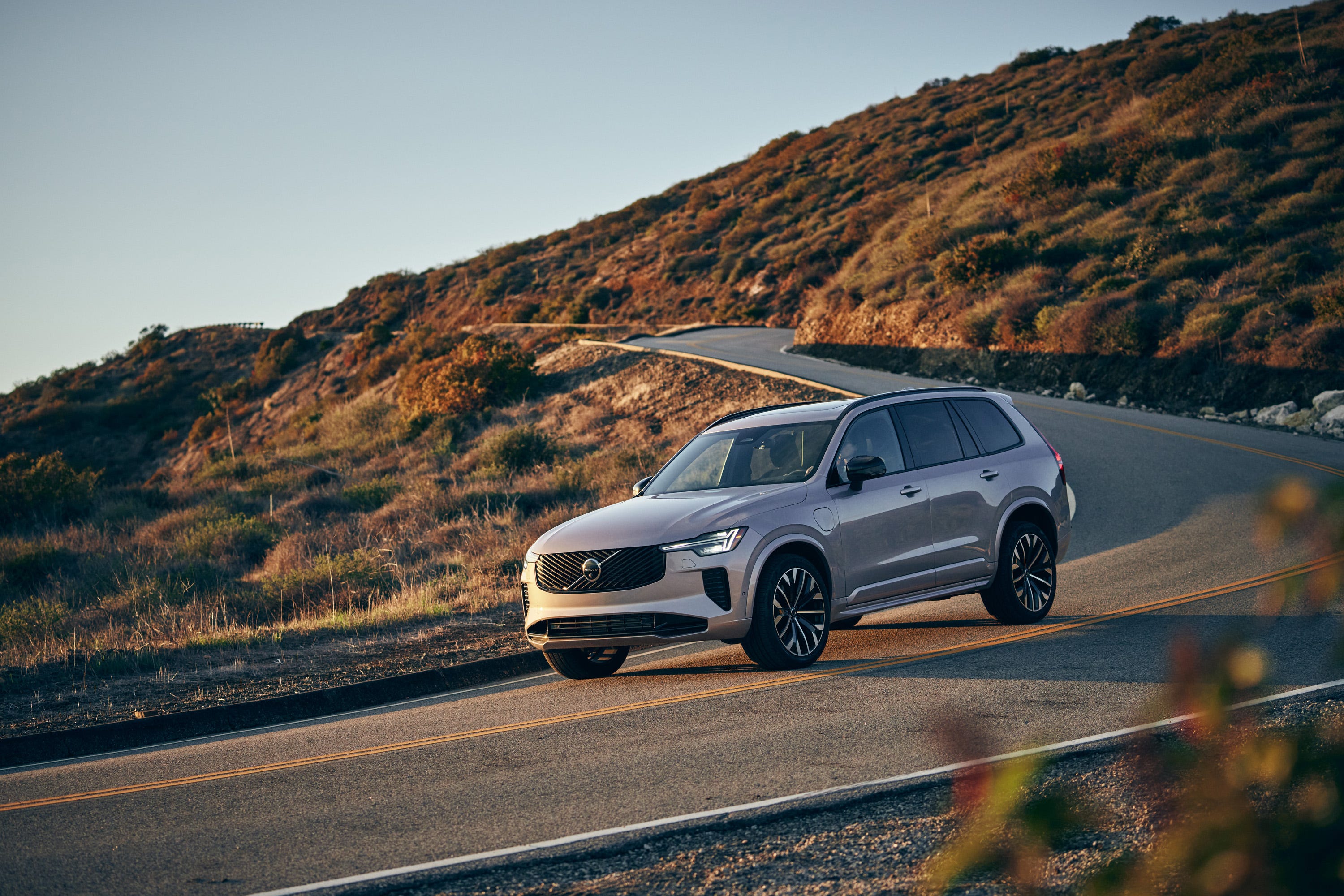 2027 Volvo XC90 Hybrid
