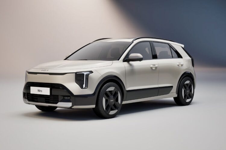 2027 Kia Niro Facelift Wears Less Chrome and a More Cohesive Look