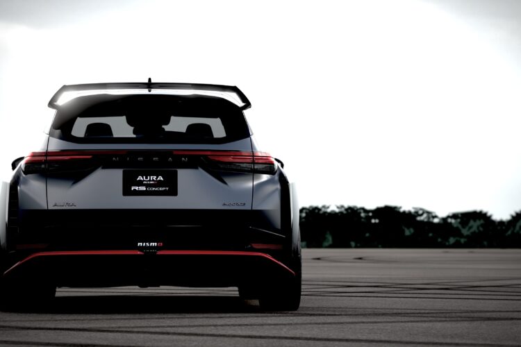 Nissan Aura NISMO RS Concept Previews Sporty Hybrid Models