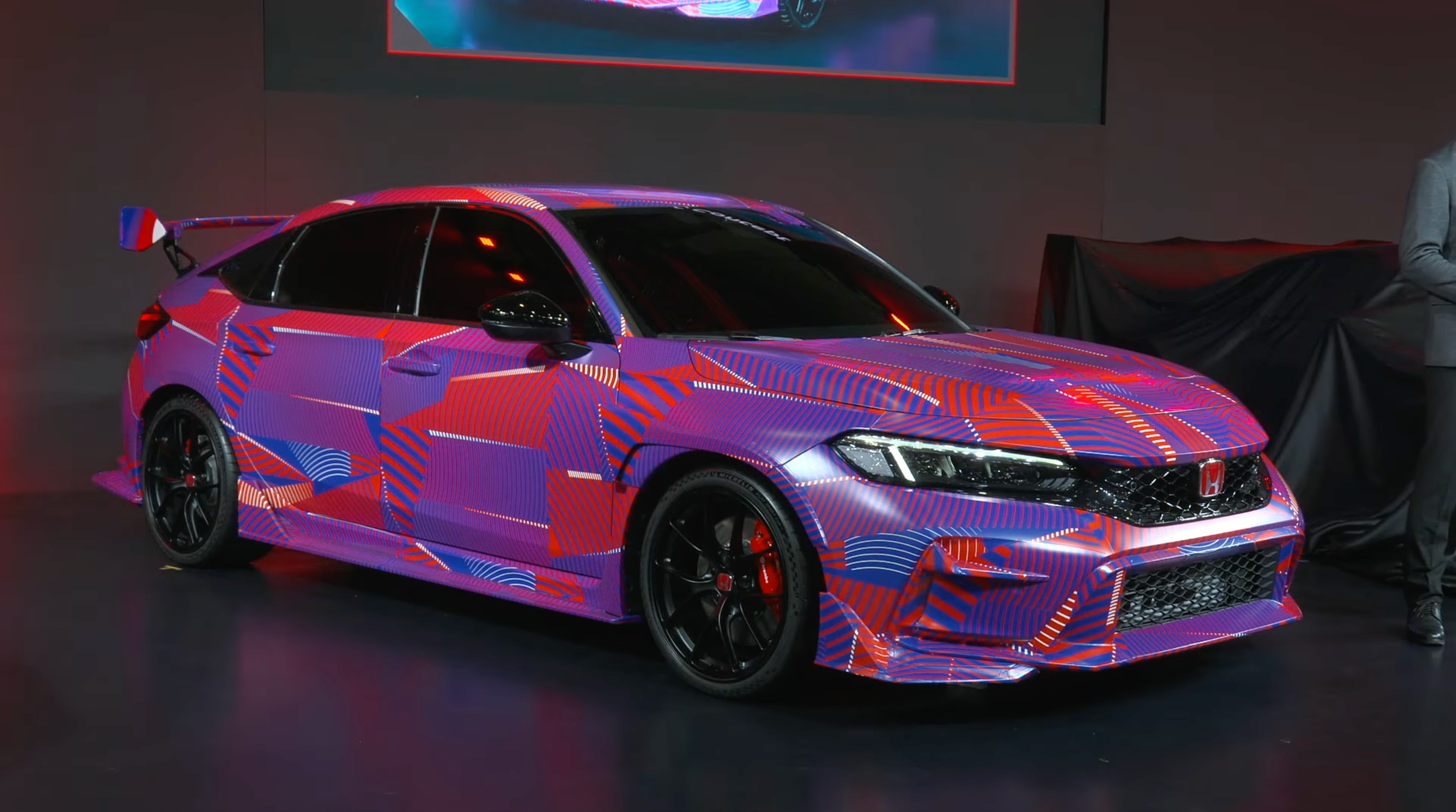 Honda HRC Dresses up the Prelude and Civic Type R Like Race Cars