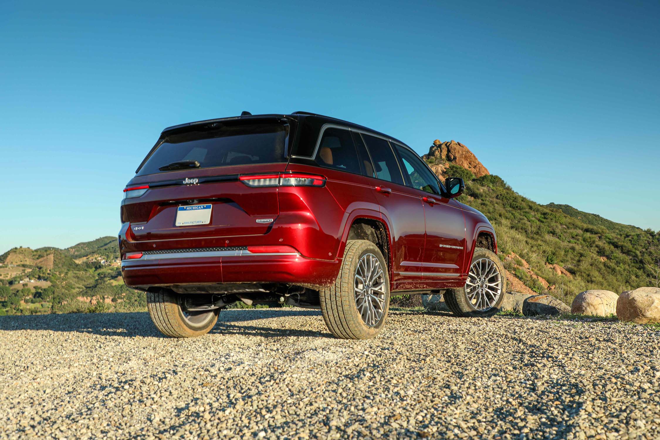 Photo Gallery: Get a Look at the 2026 Jeep Grand Cherokee
