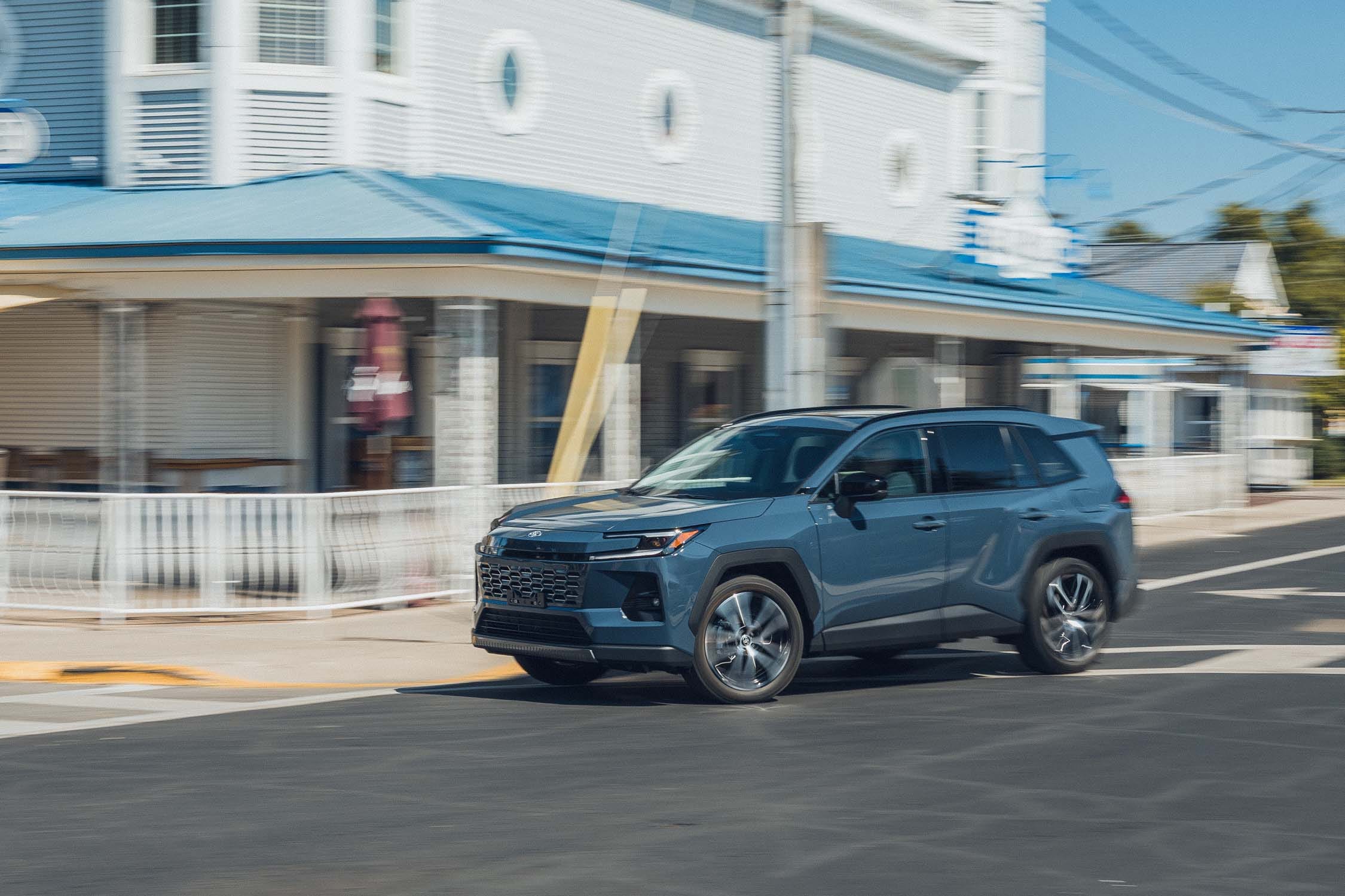 What’s the Average Life of a Hybrid Car’s Battery?