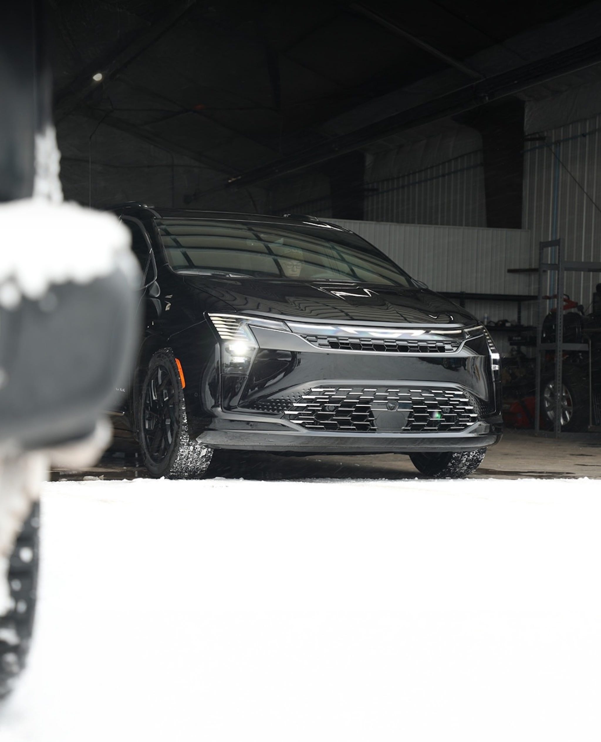 2027 Chrysler Pacifica’s Fresh Face Revealed in New Teaser Photos