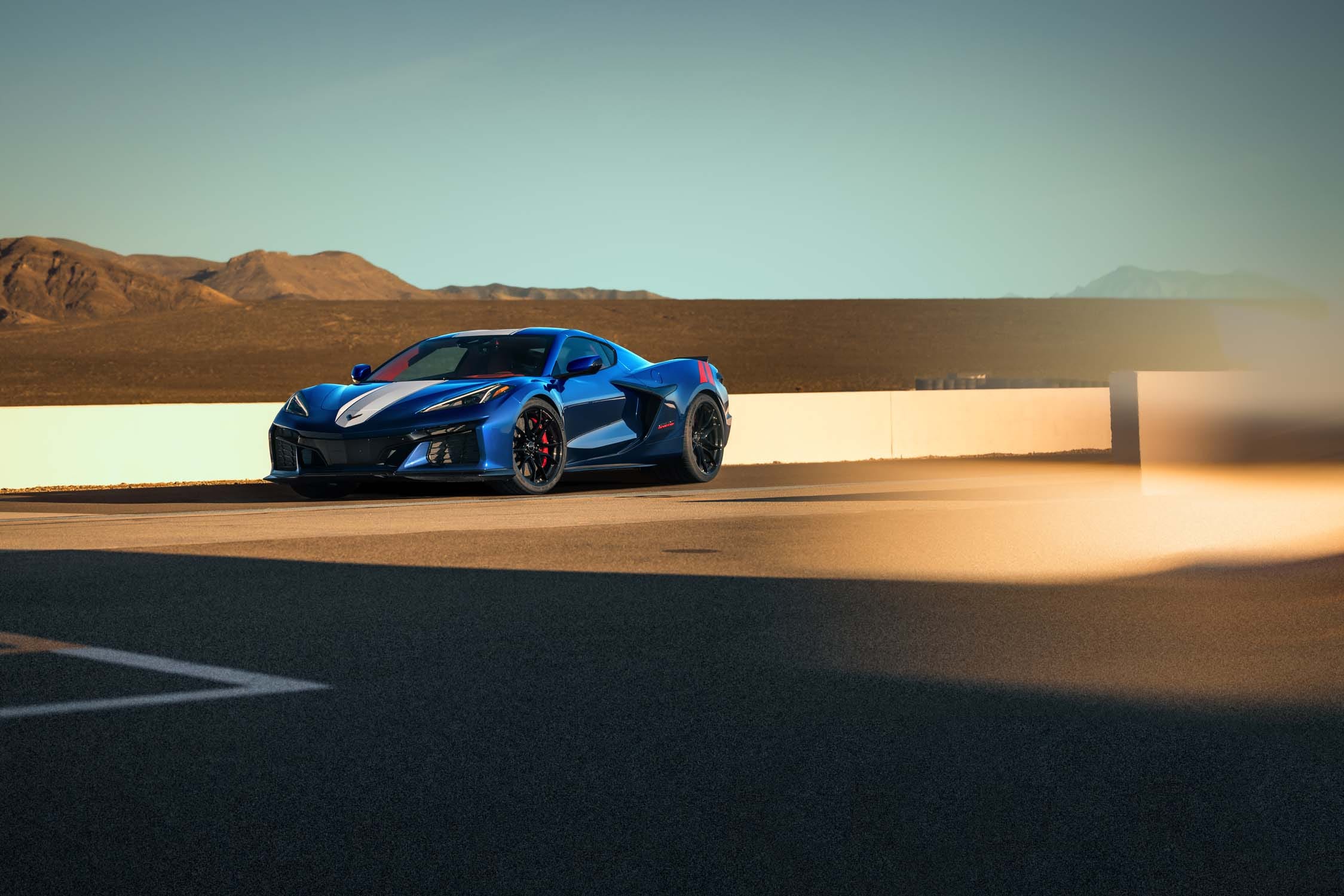 2027 Chevrolet Corvette Stingray / Grand Sport
