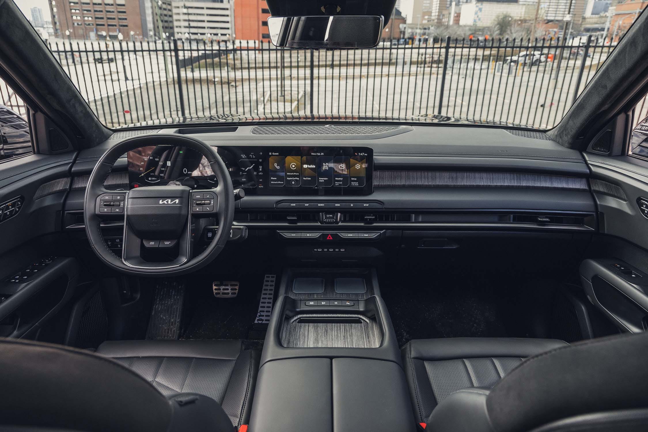 View Interior Photos of the 2027 Kia Telluride