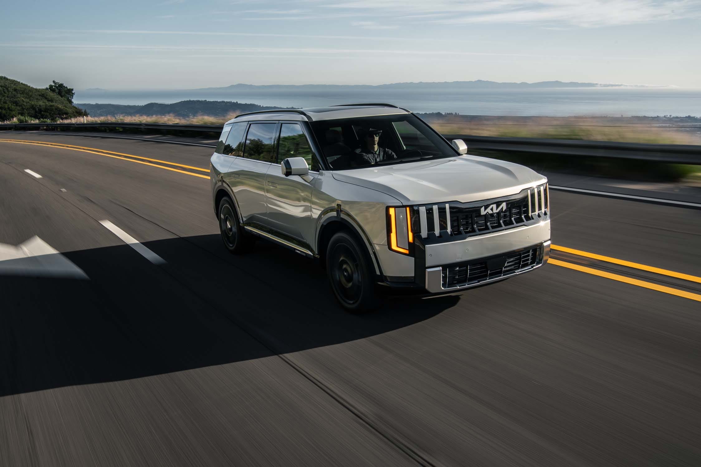 Tested: 2027 Kia Telluride Hybrid Is the High Point of the New Lineup